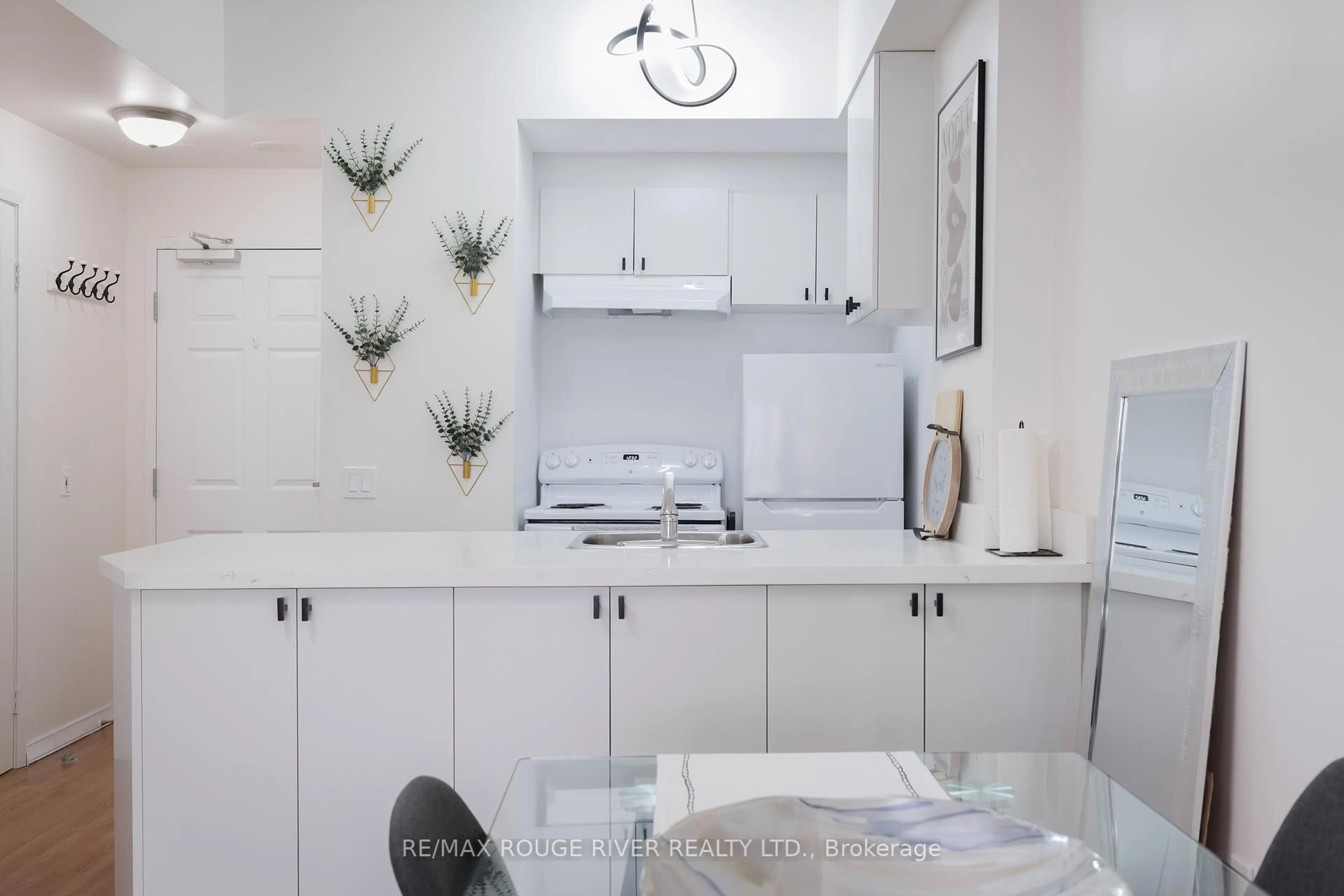 Laundry room for 15 Maplewood Ave #307, Toronto Ontario M6C 4B4