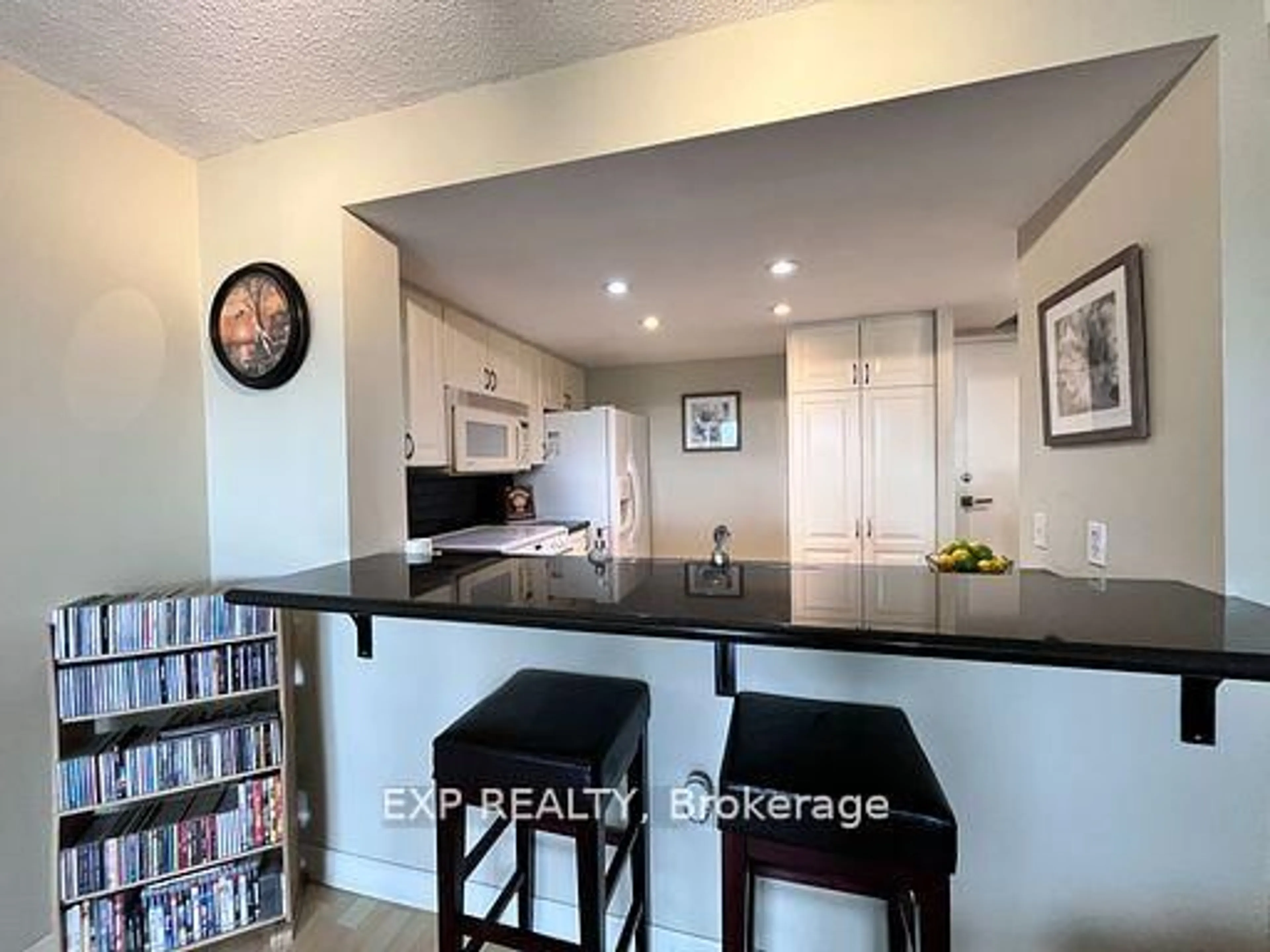 Open concept kitchen, unknown for 725 King St #705, Toronto Ontario M5V 2W9