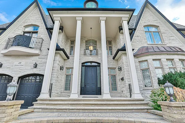 49 Pheasant Rd, Toronto 3
