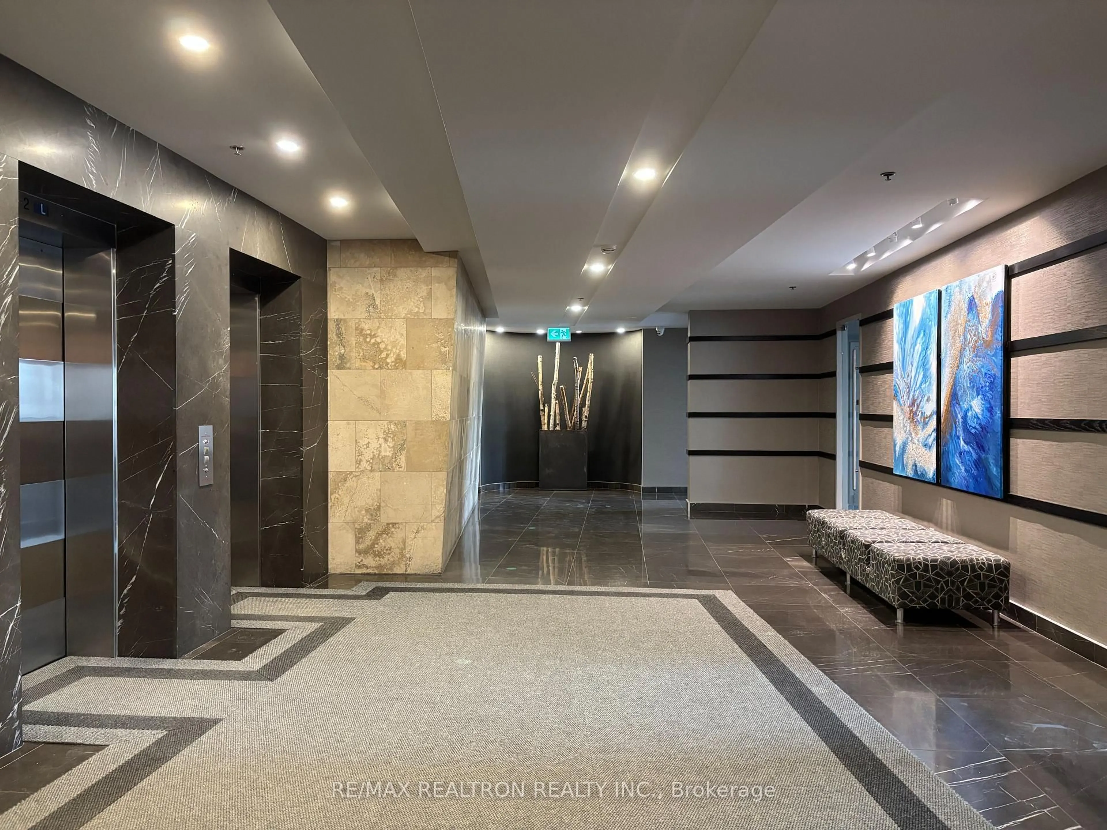 Lobby for 8 Park Rd #3011, Toronto Ontario M4W 3S5