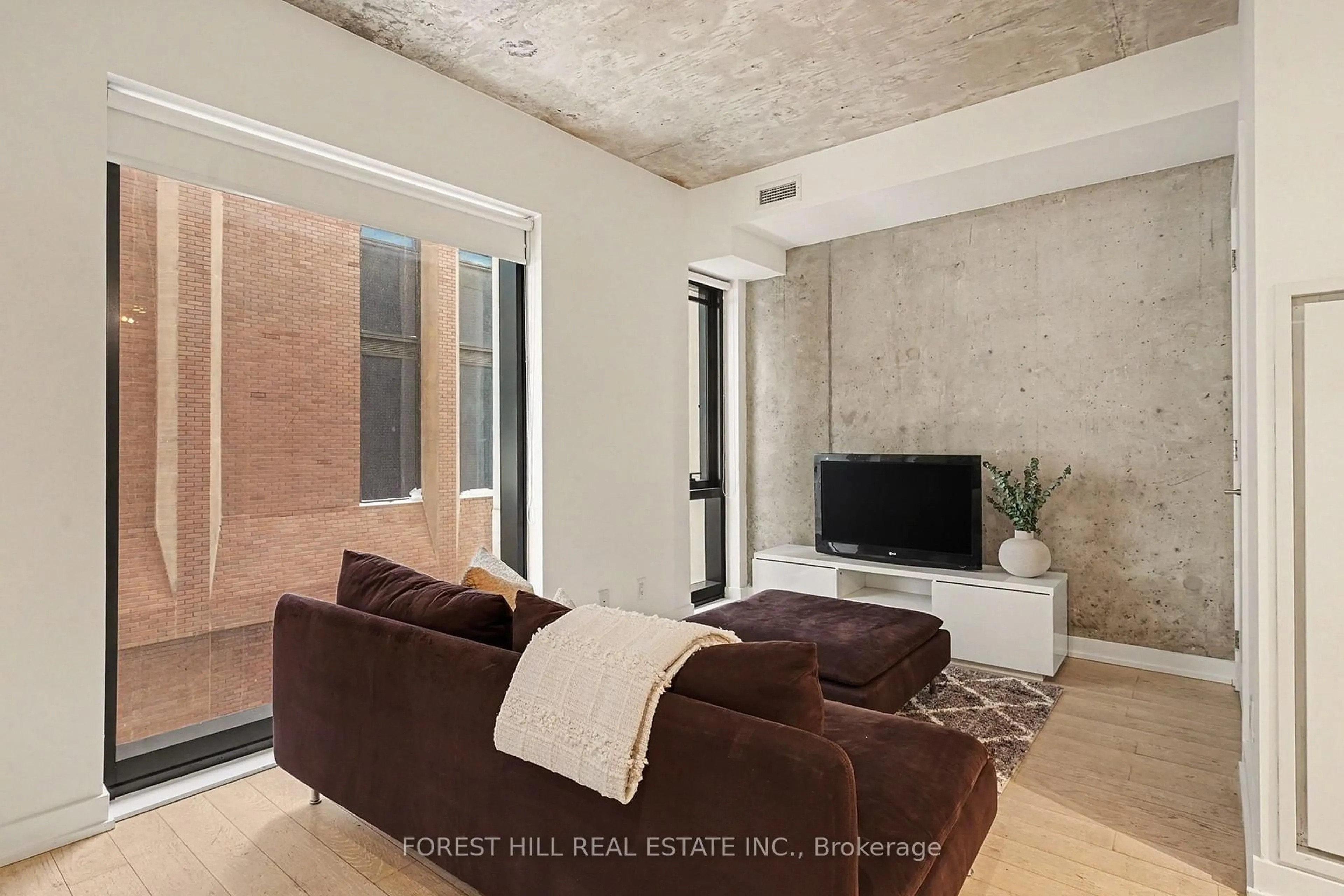 Living room with furniture, unknown for 11 Charlotte St #301, Toronto Ontario M5V 0M6