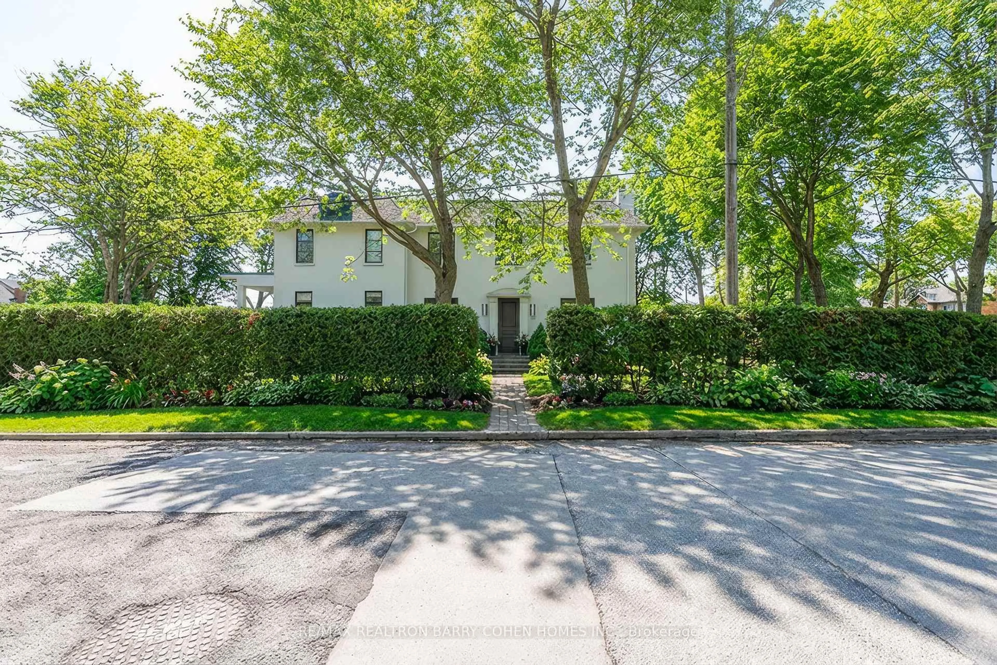 Unknown for 74 Esgore Dr, Toronto Ontario M5M 3R7