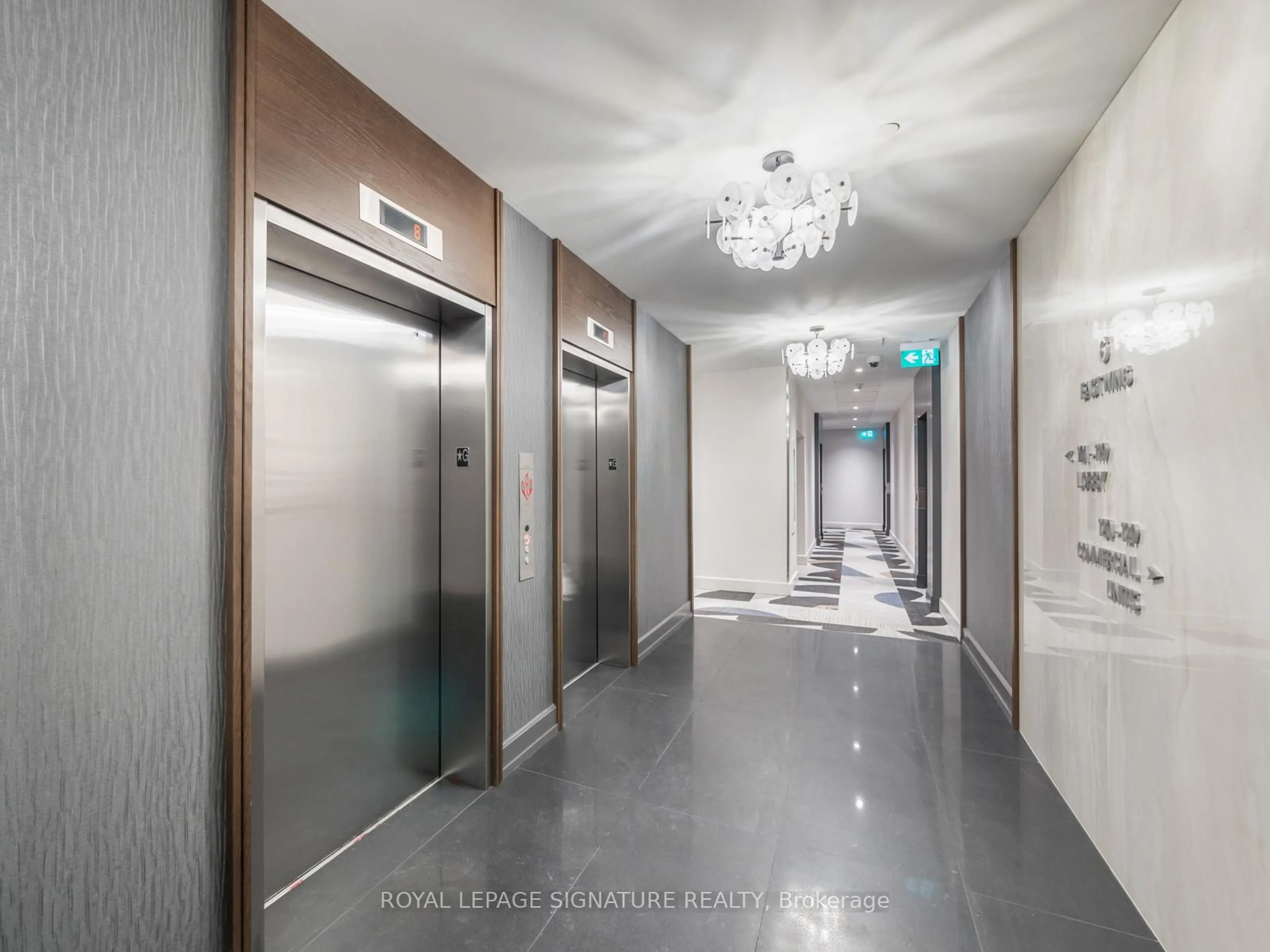 Indoor foyer for 701 Sheppard Ave #324, Toronto Ontario M3H 2S7