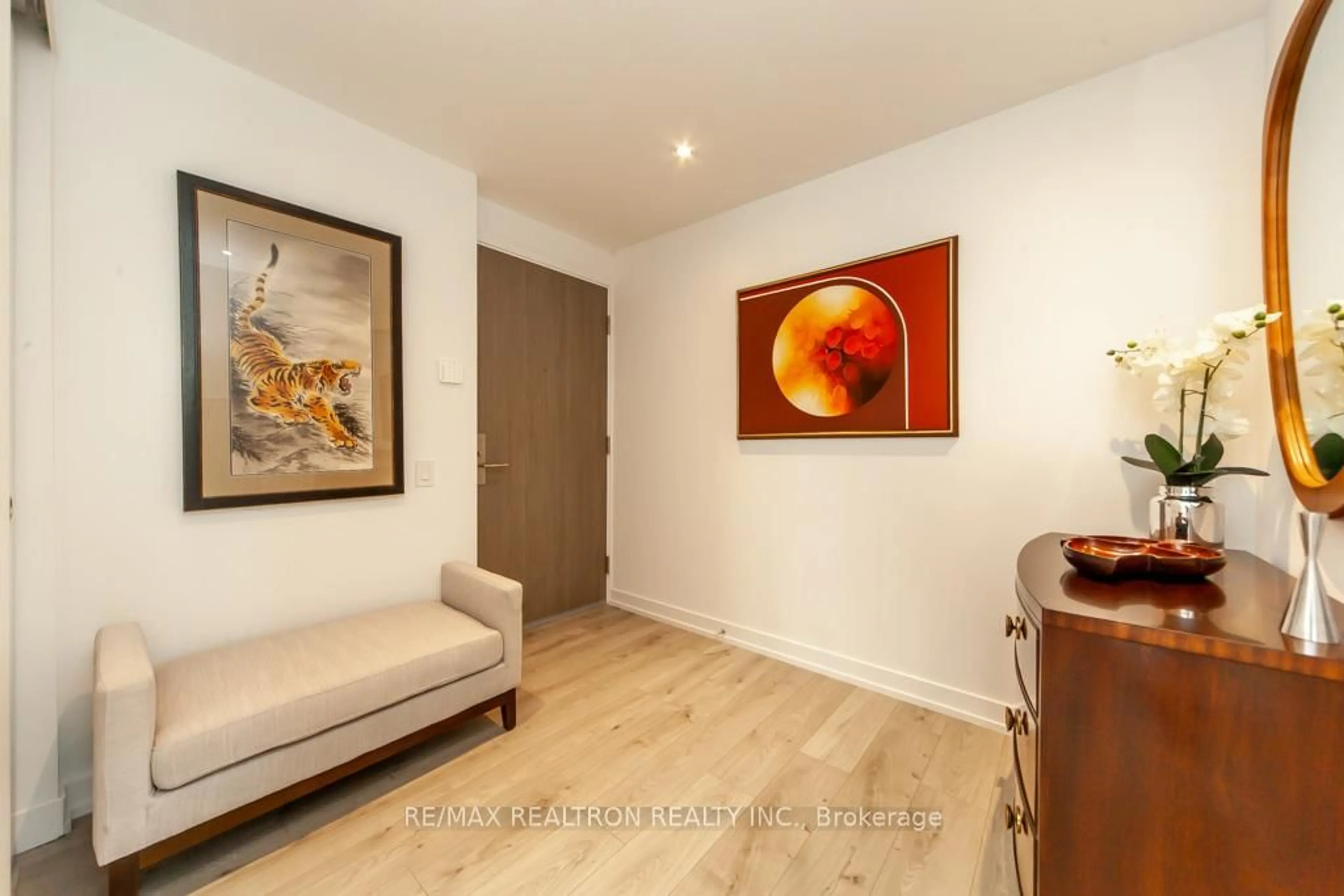 Unknown for 161 Roehampton Ave #4004, Toronto Ontario M4P 0C8