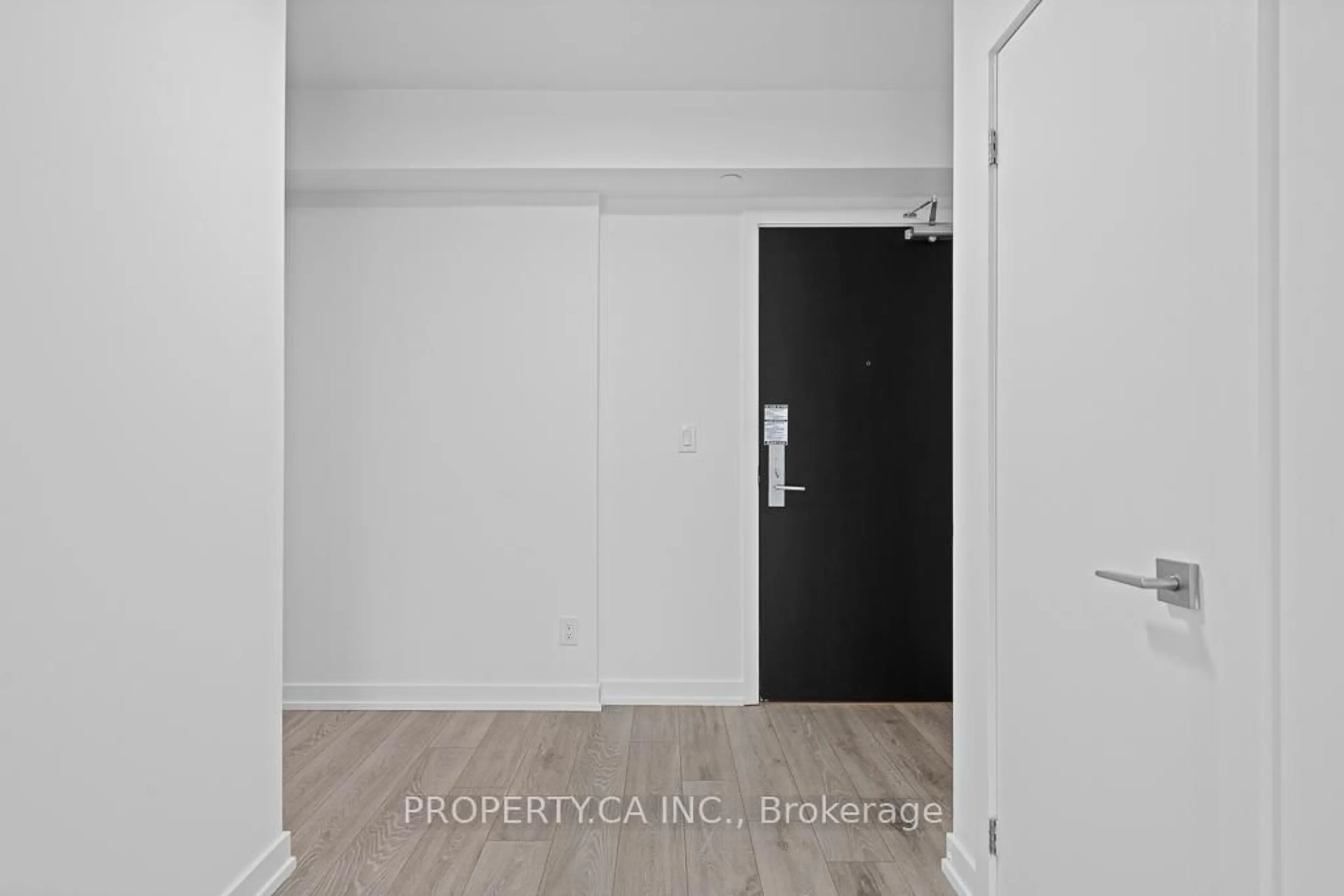 Indoor entryway for 159 Wellesley St #2911, Toronto Ontario M4Y 0H5
