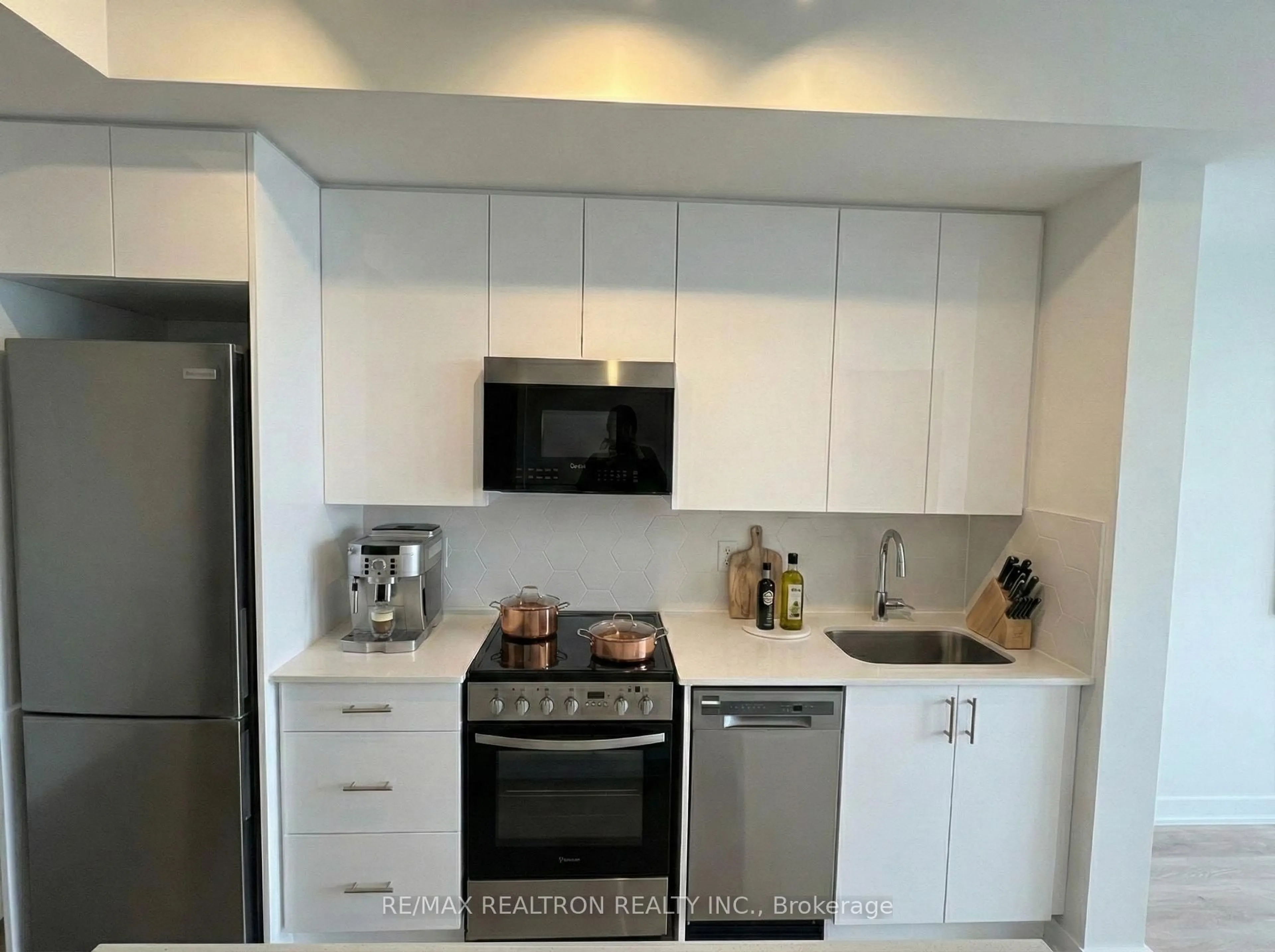 Standard kitchen, unknown for 15 Ellerslie Ave #2611, Toronto Ontario M2N 0L7