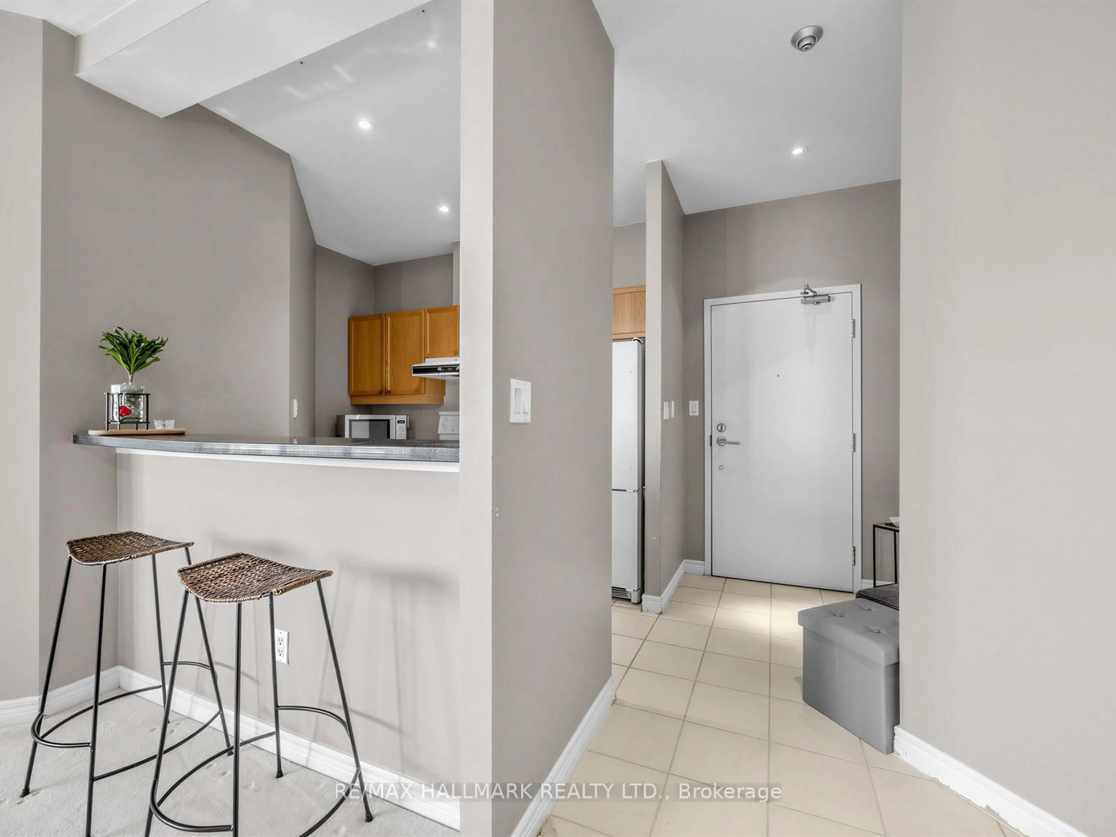 Unknown for 1 Leaside Park Dr #724, Toronto Ontario M4H 1R1