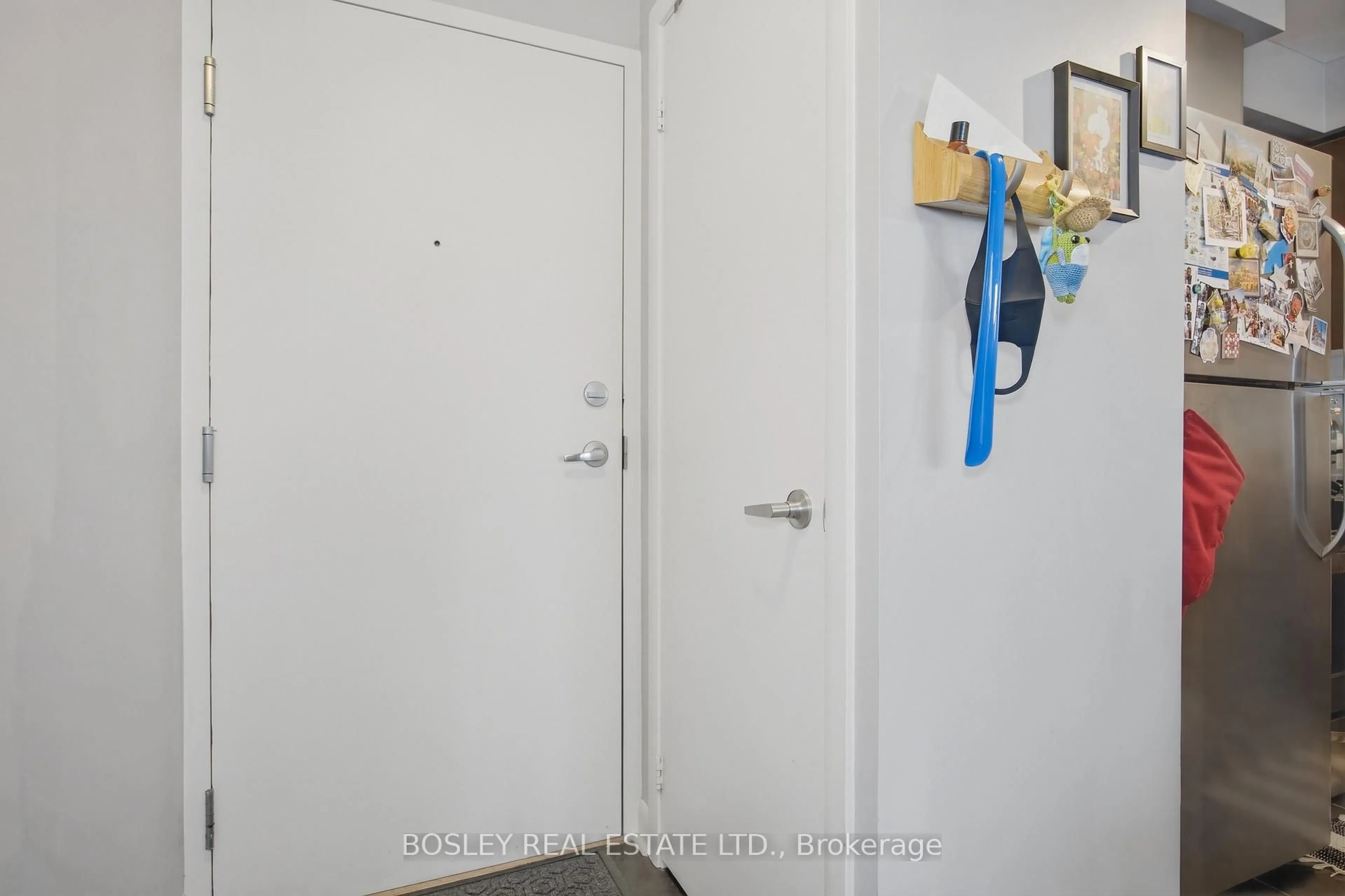 Indoor entryway for 525 Wilson Ave #633, Toronto Ontario M3H 0A7