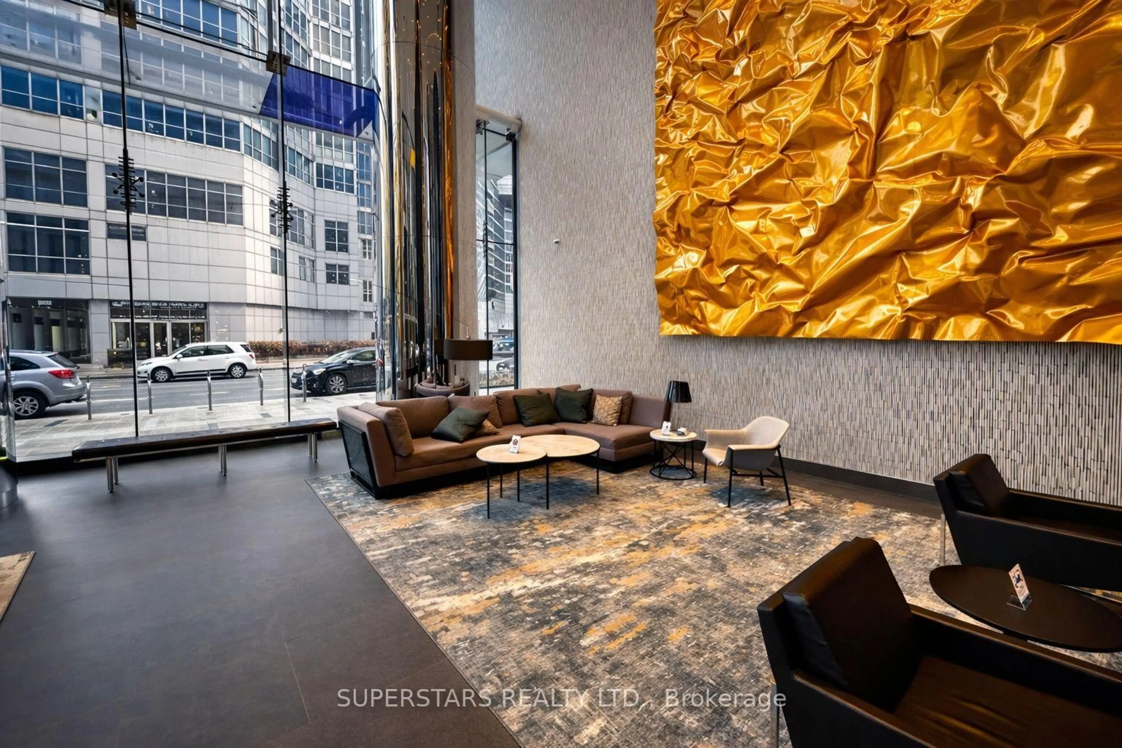 Lobby for 10 York St #4208, Toronto Ontario M5J 0E1
