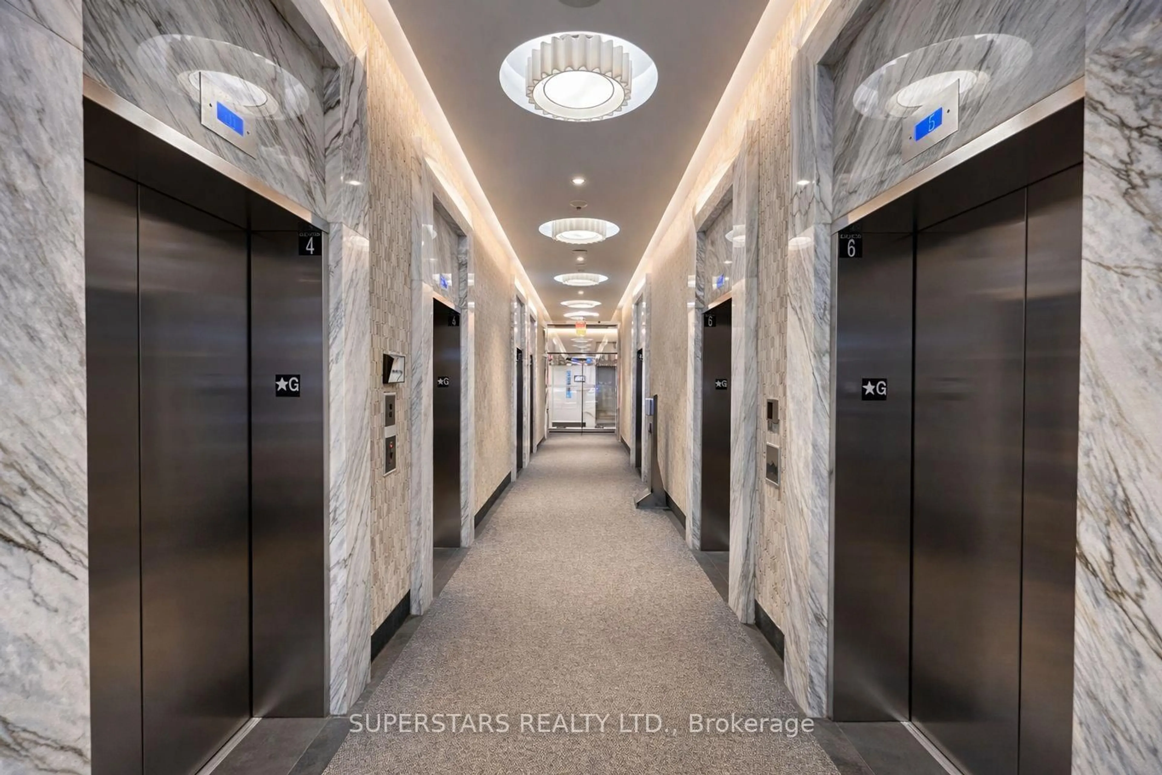 Indoor foyer for 10 York St #4208, Toronto Ontario M5J 0E1