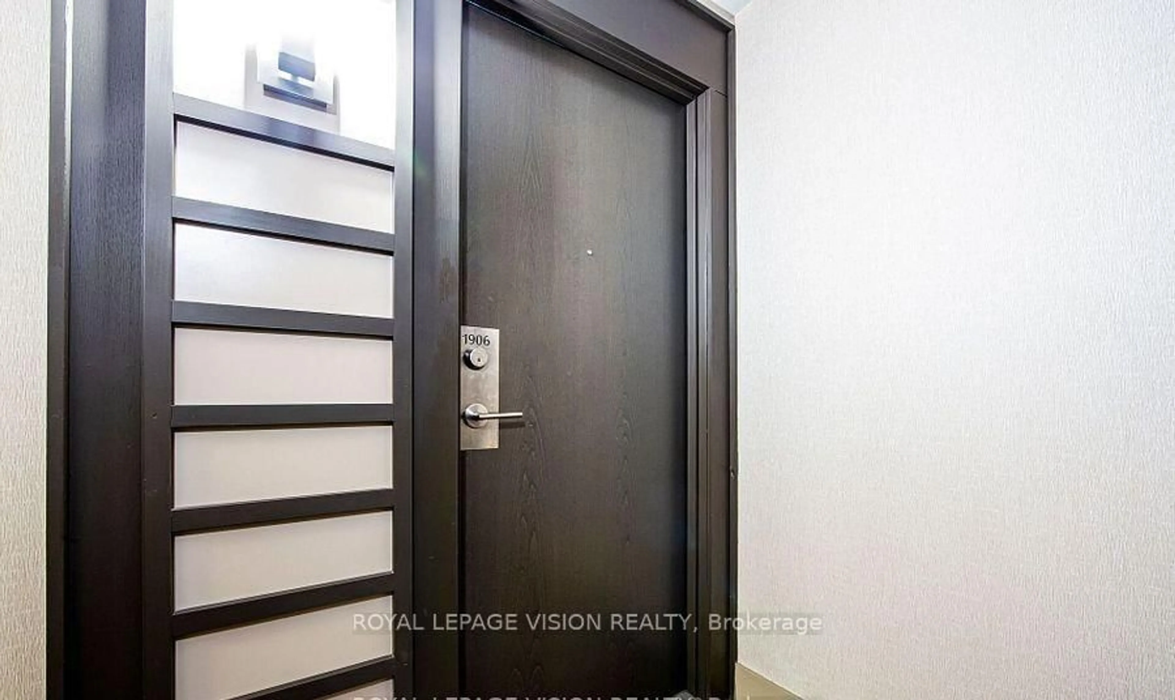 Indoor entryway for 181 Wynford Dr #1906, Toronto Ontario M3C 0C6