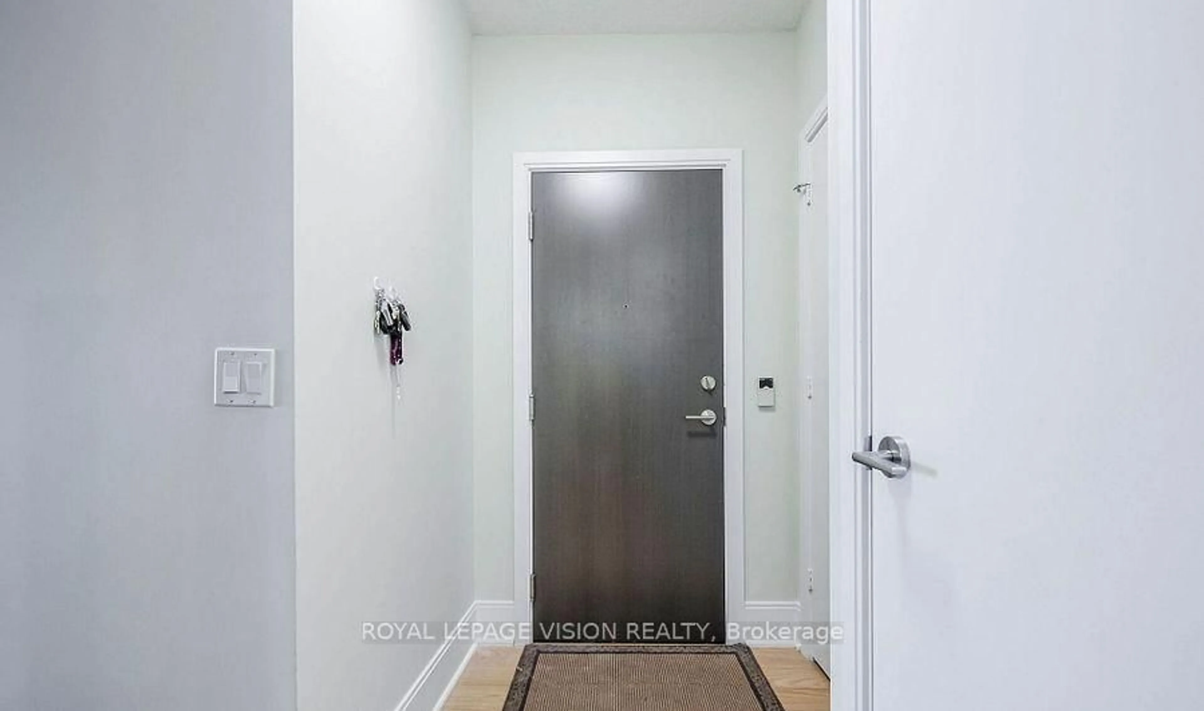 Indoor entryway for 181 Wynford Dr #1906, Toronto Ontario M3C 0C6