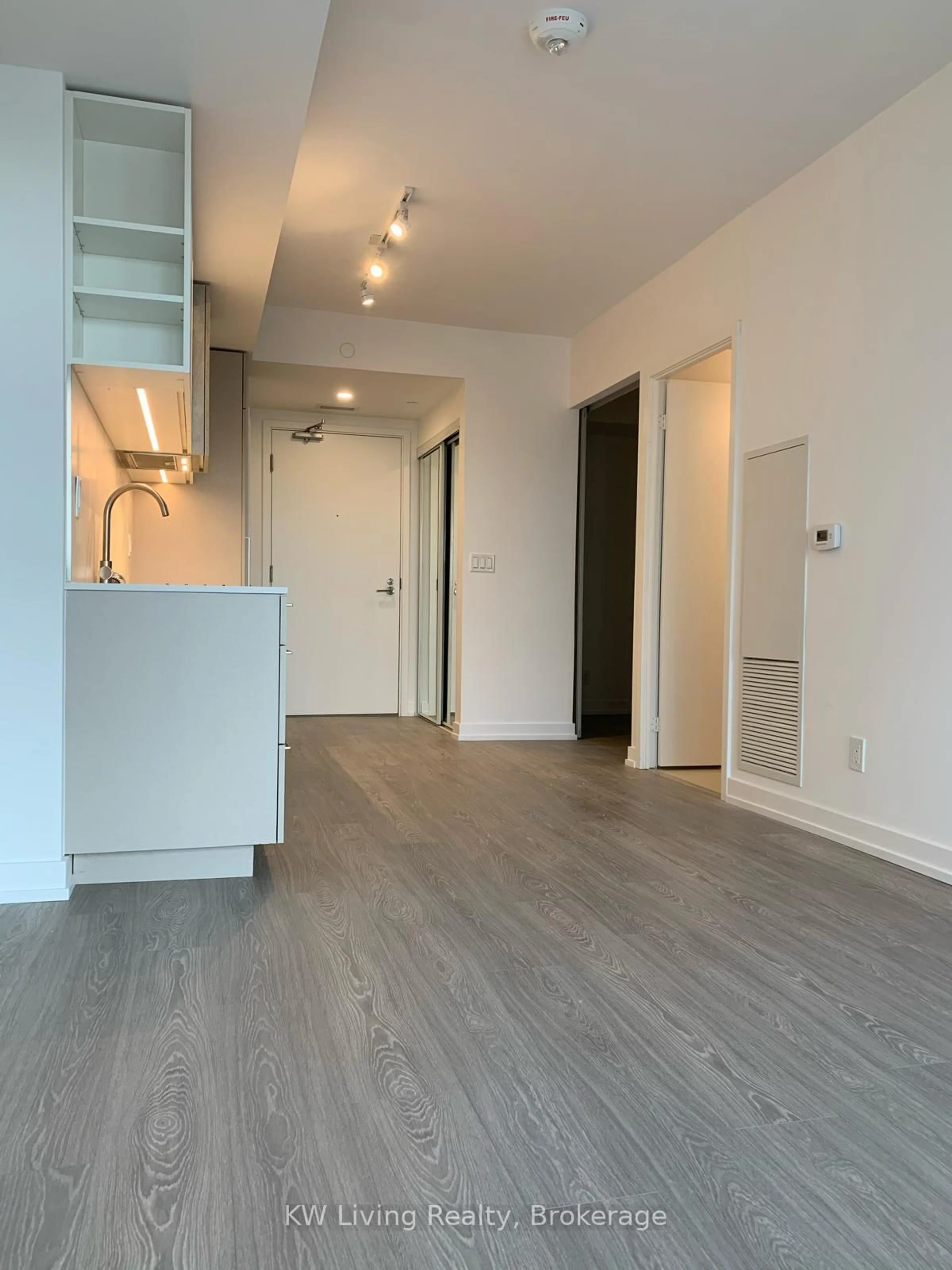 A pic of a room for 19 Western Battery Rd #3120, Toronto Ontario M6K 0E3