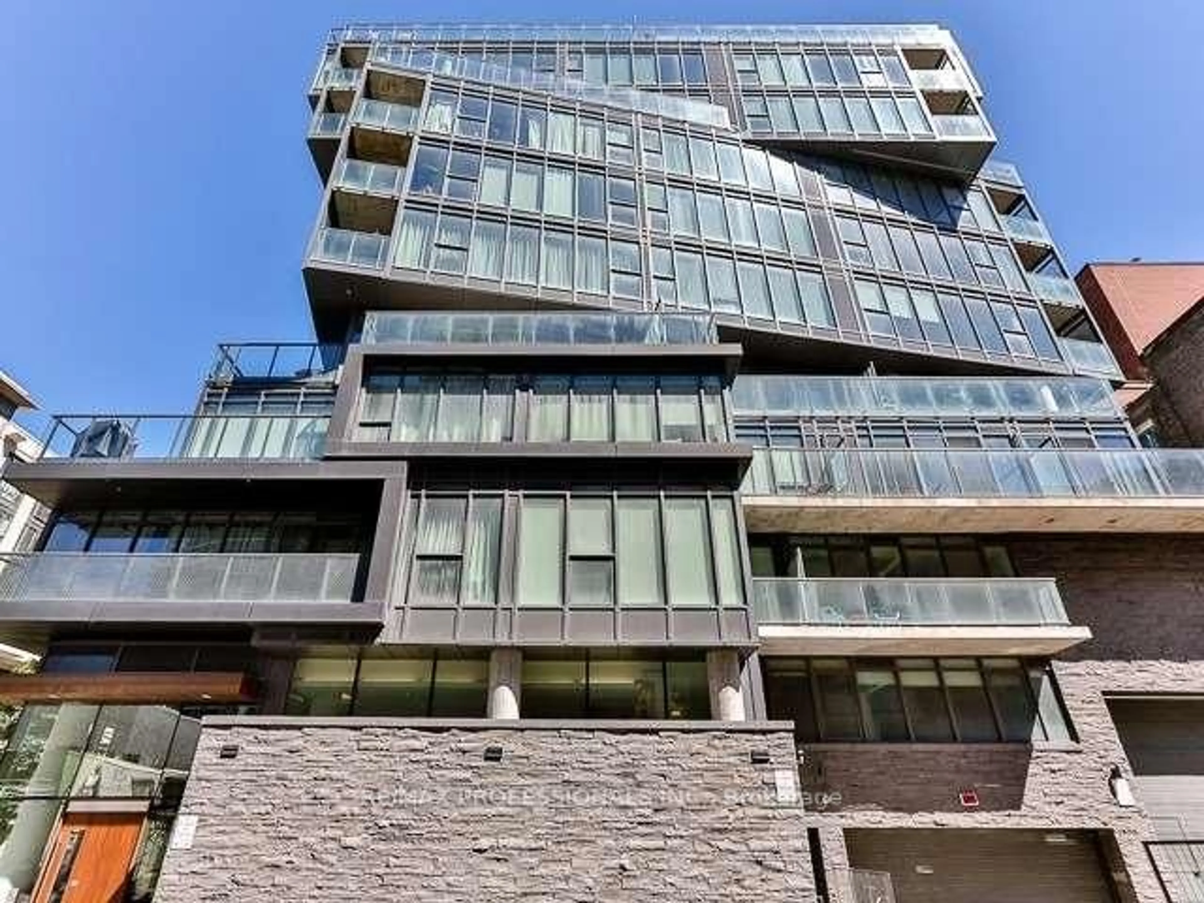 Indoor foyer for 15 Beverley St #1006, Toronto Ontario M5T 0B3