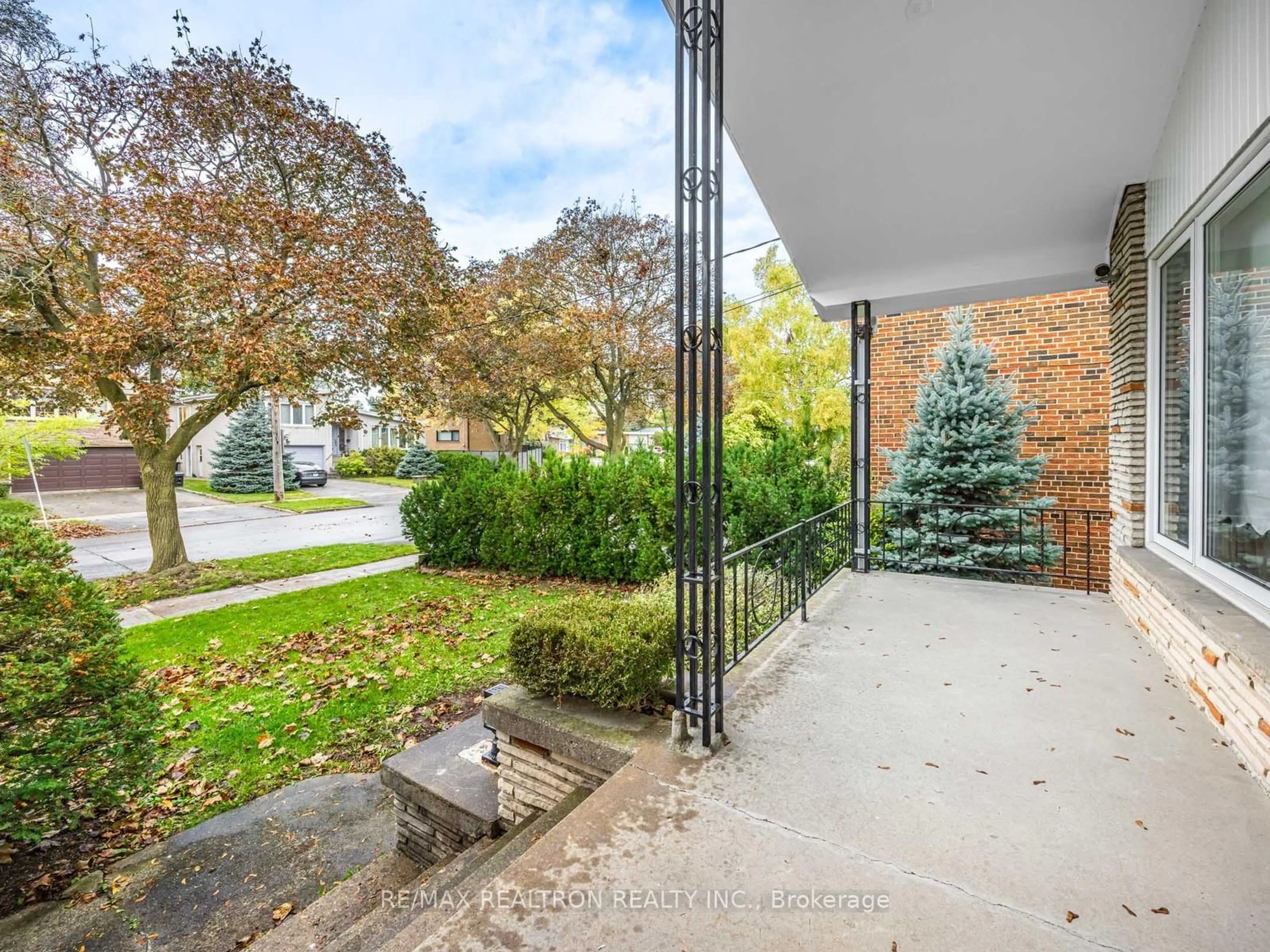 Unknown for 88 Rockford Rd, Toronto Ontario M2R 3A7