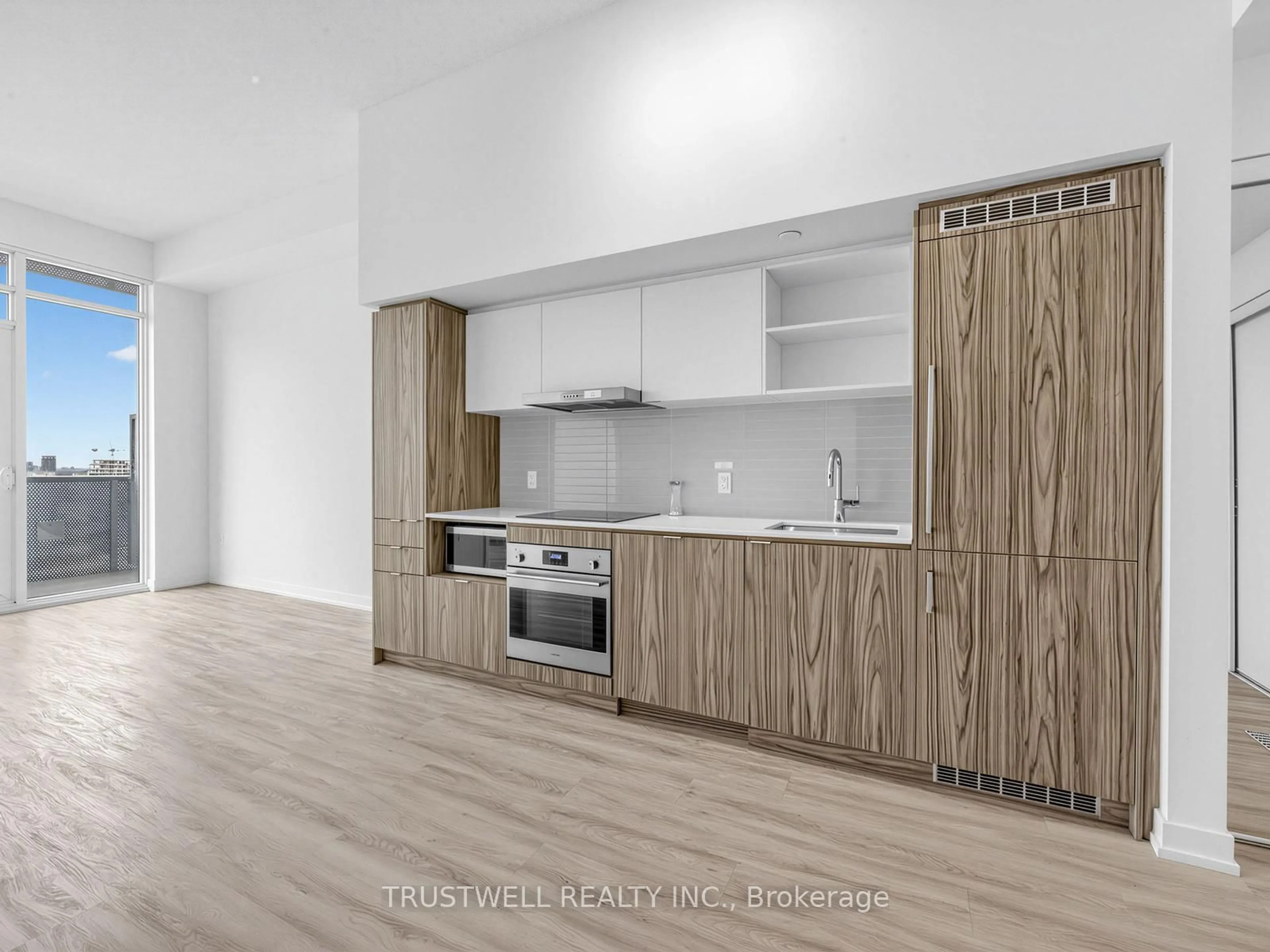 Standard kitchen, wood/laminate floor for 55 Cooper St #5003, Toronto Ontario M5E 0G1