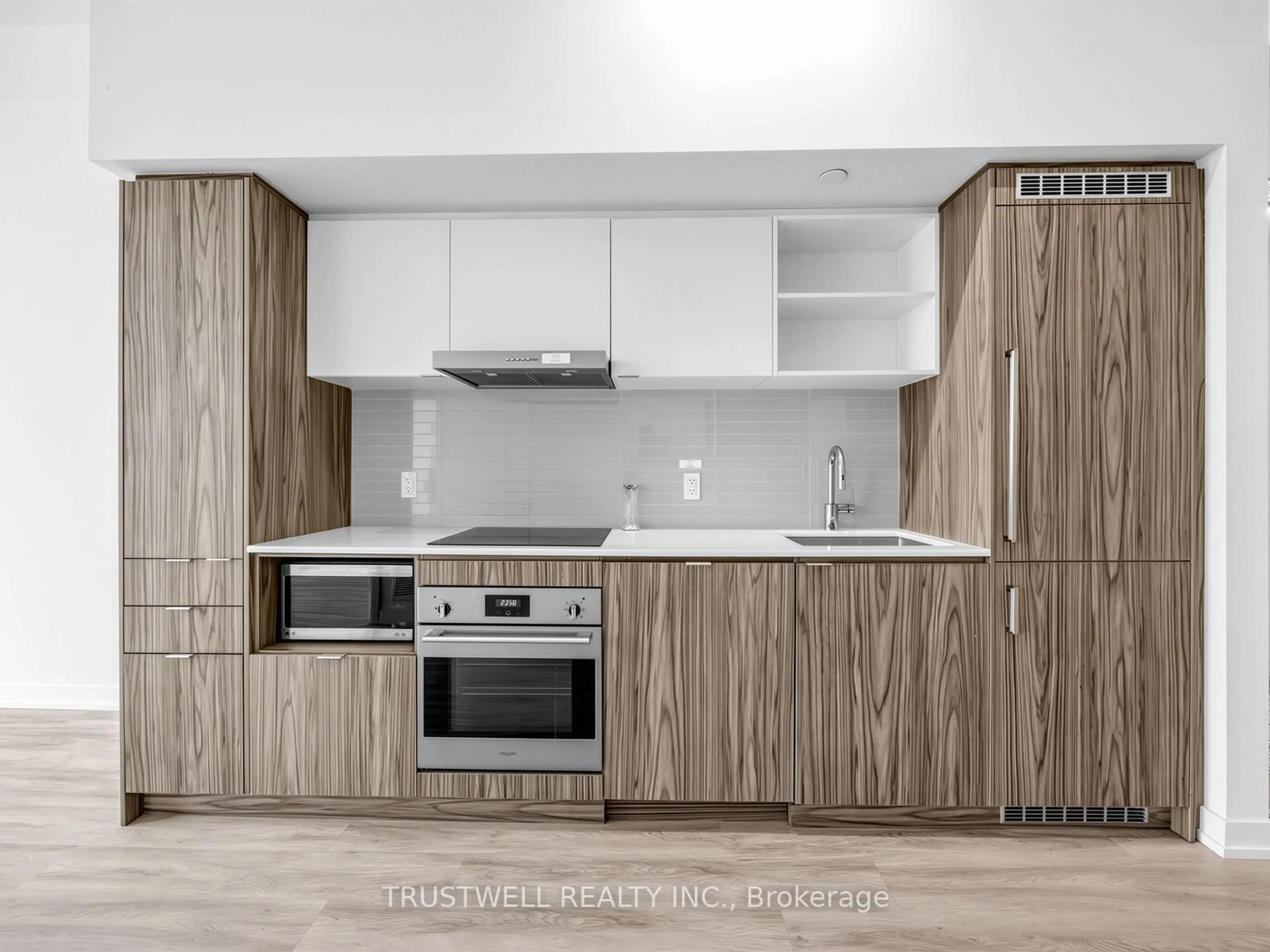 Standard kitchen, wood/laminate floor for 55 Cooper St #5003, Toronto Ontario M5E 0G1