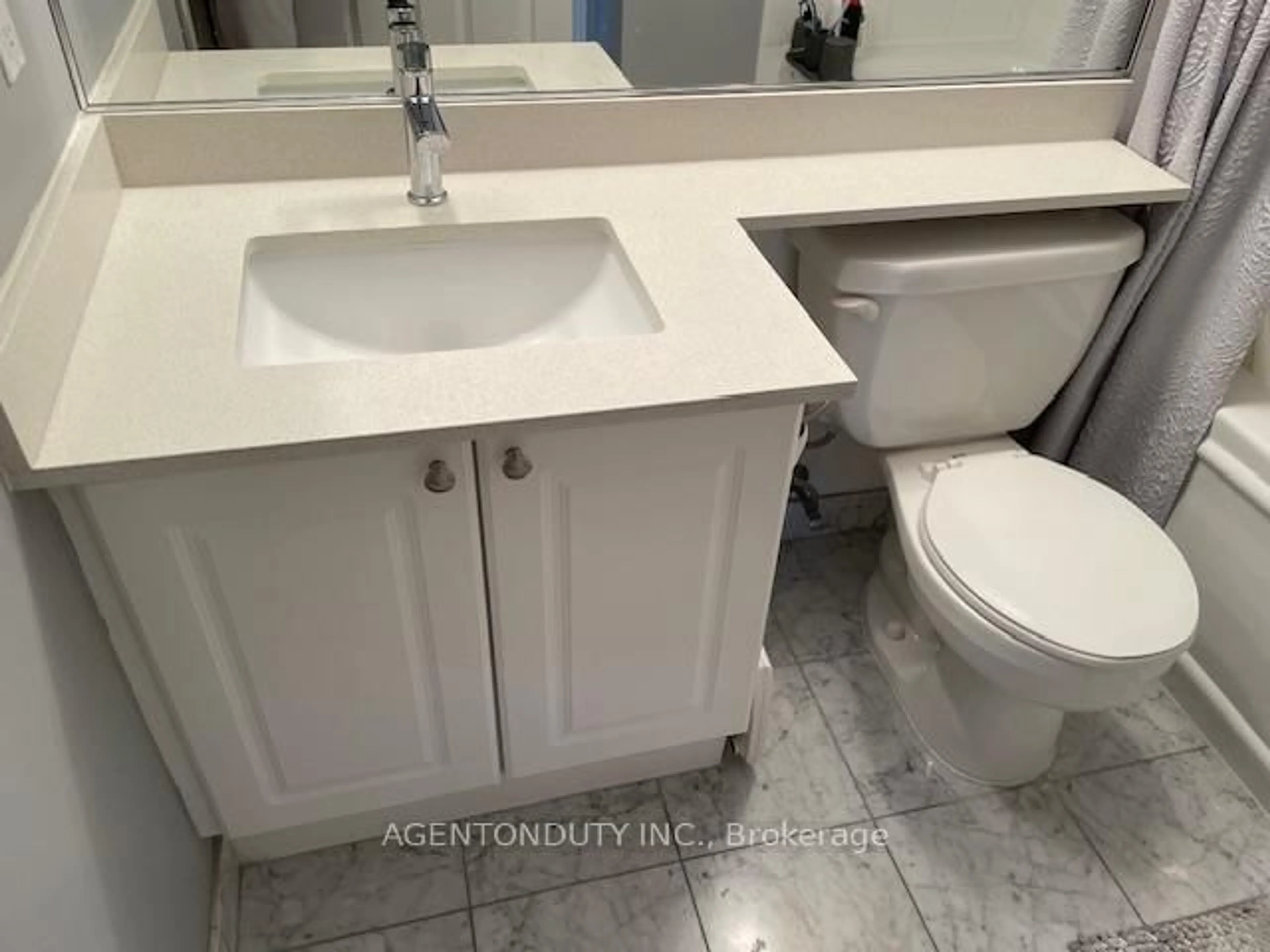 Contemporary bathroom, ceramic/tile floor for 109 Front St #930, Toronto Ontario M5A 4P7
