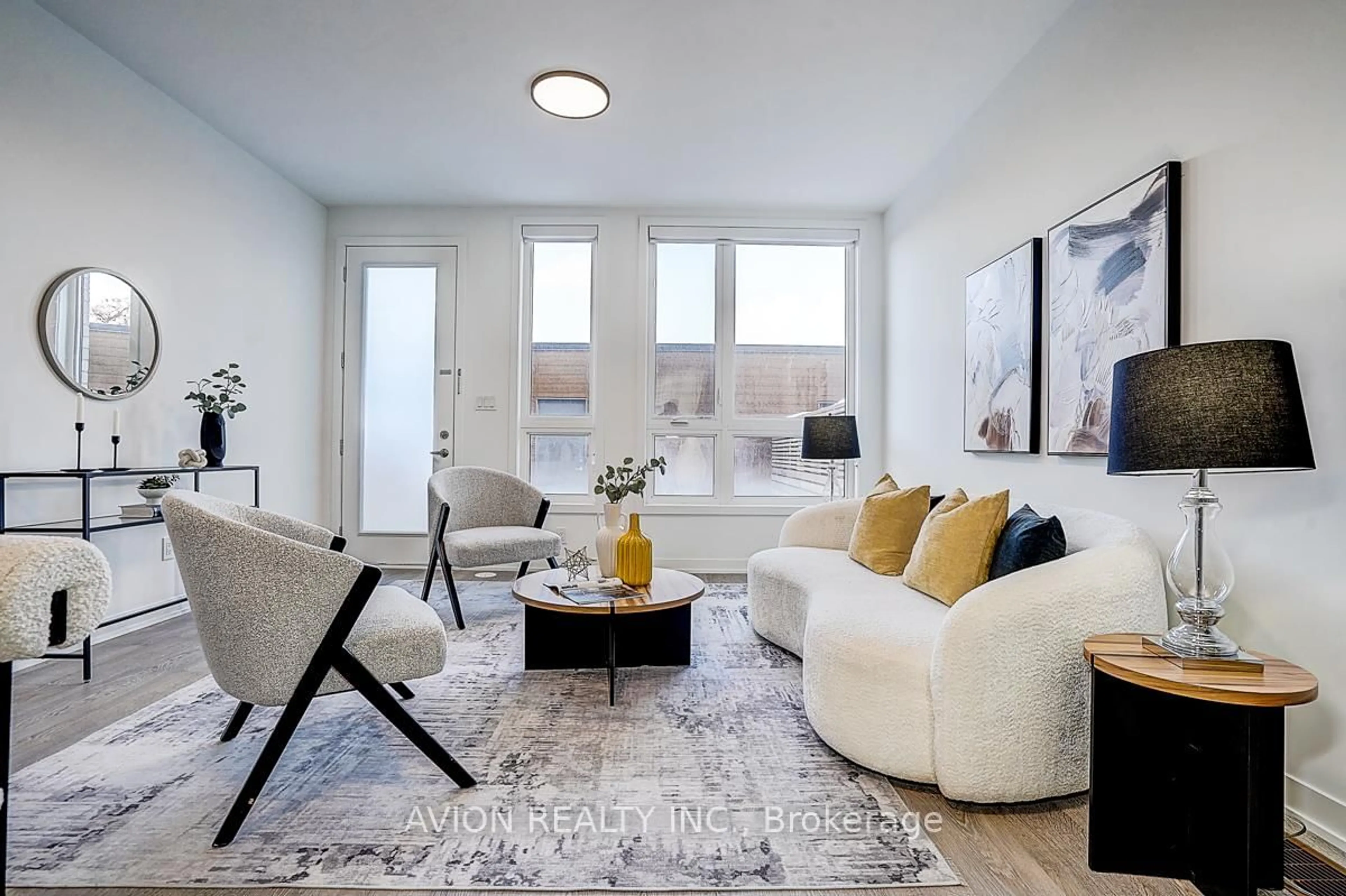 Living room with furniture, unknown for 112 GREEN GARDENS Blvd, Toronto Ontario M6A 0E5