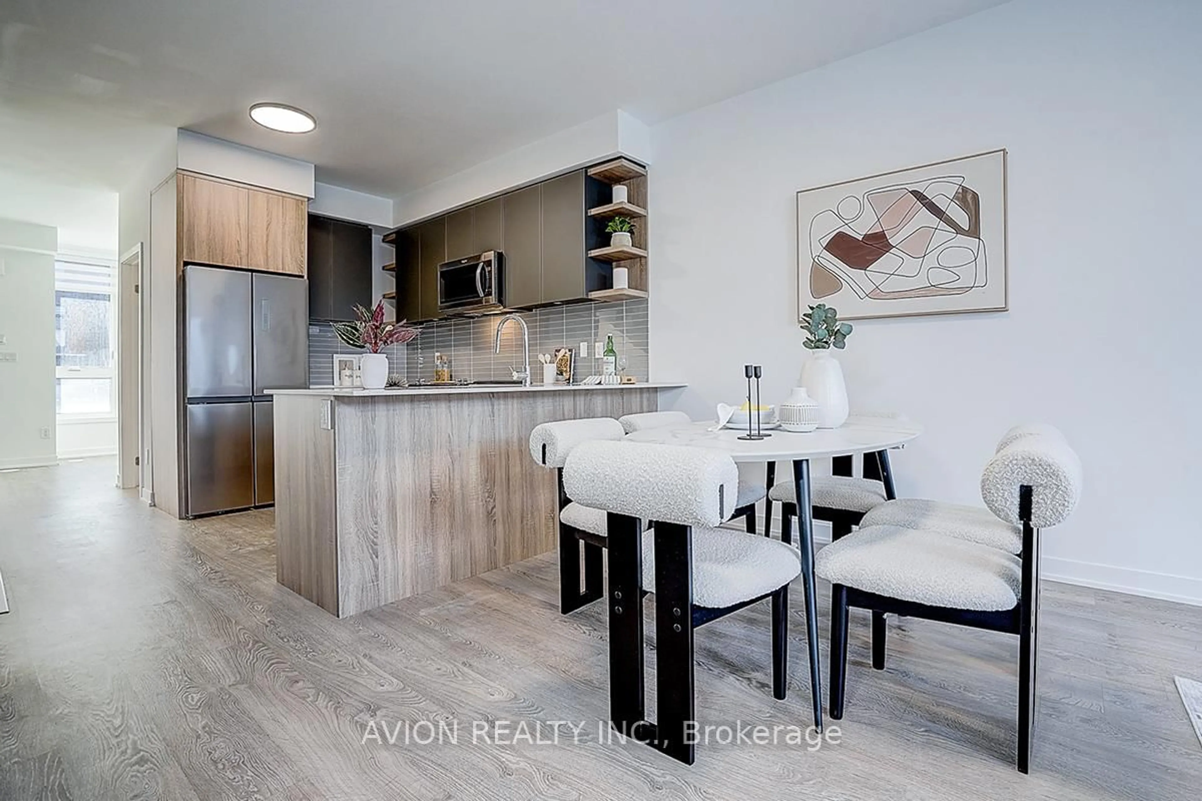 Open concept kitchen, wood/laminate floor for 112 GREEN GARDENS Blvd, Toronto Ontario M6A 0E5