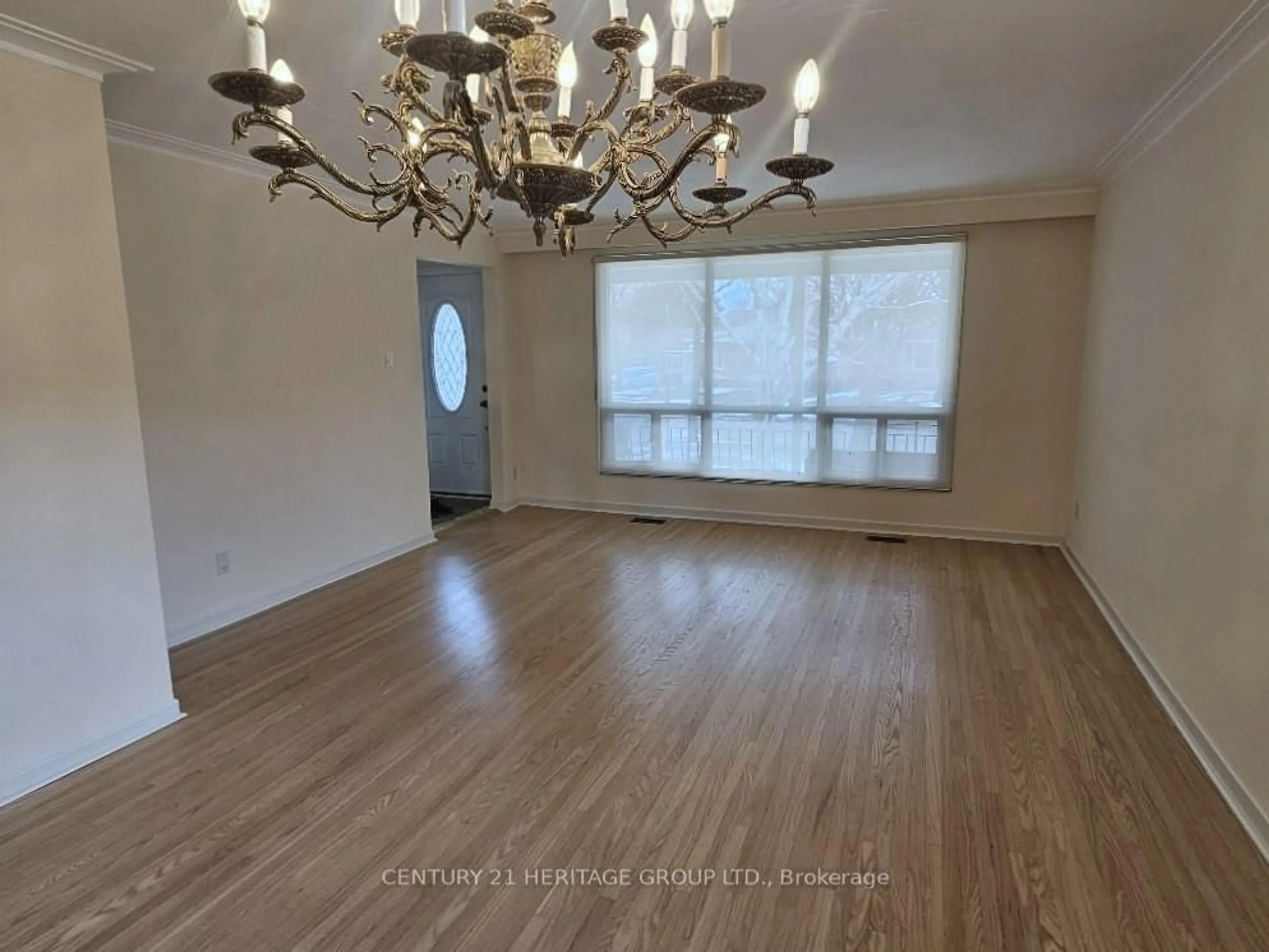 A pic of a room for 63 Marathon Cres, Toronto Ontario M2R 2L8