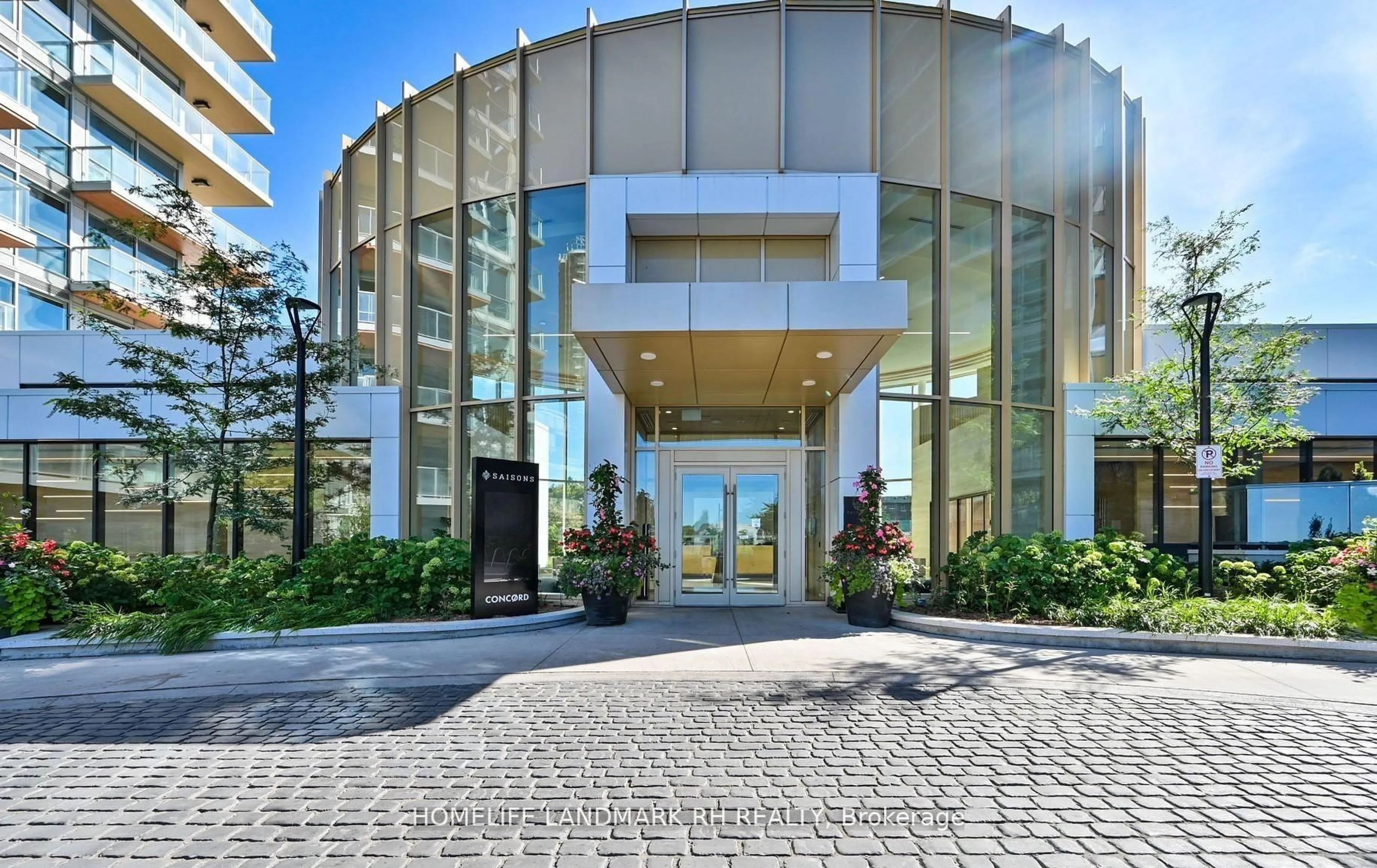 Indoor foyer for 27 McMahon Dr ##1507, Toronto Ontario M2K 0J2