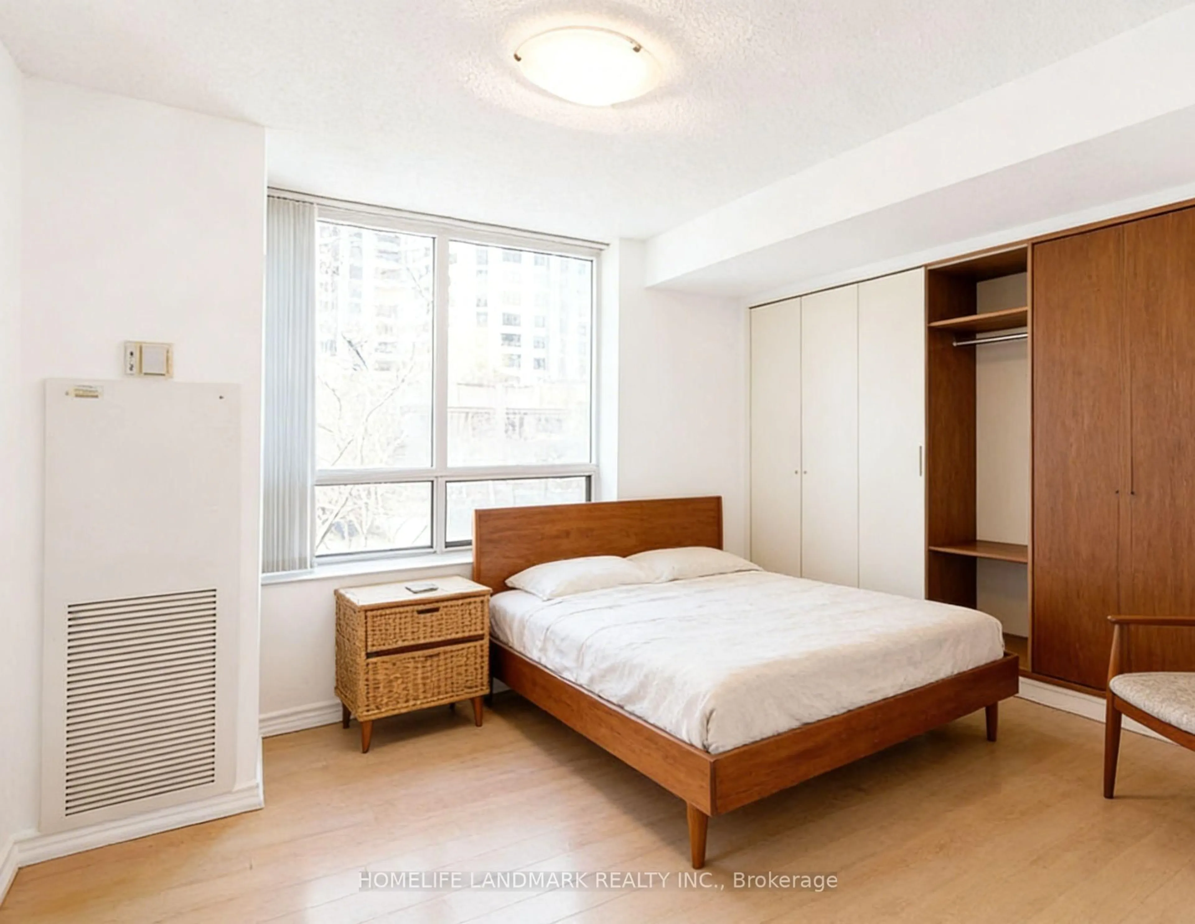 Bedroom with bed, unknown for 18 Sommerset Way #206, Toronto Ontario M2N 6X5