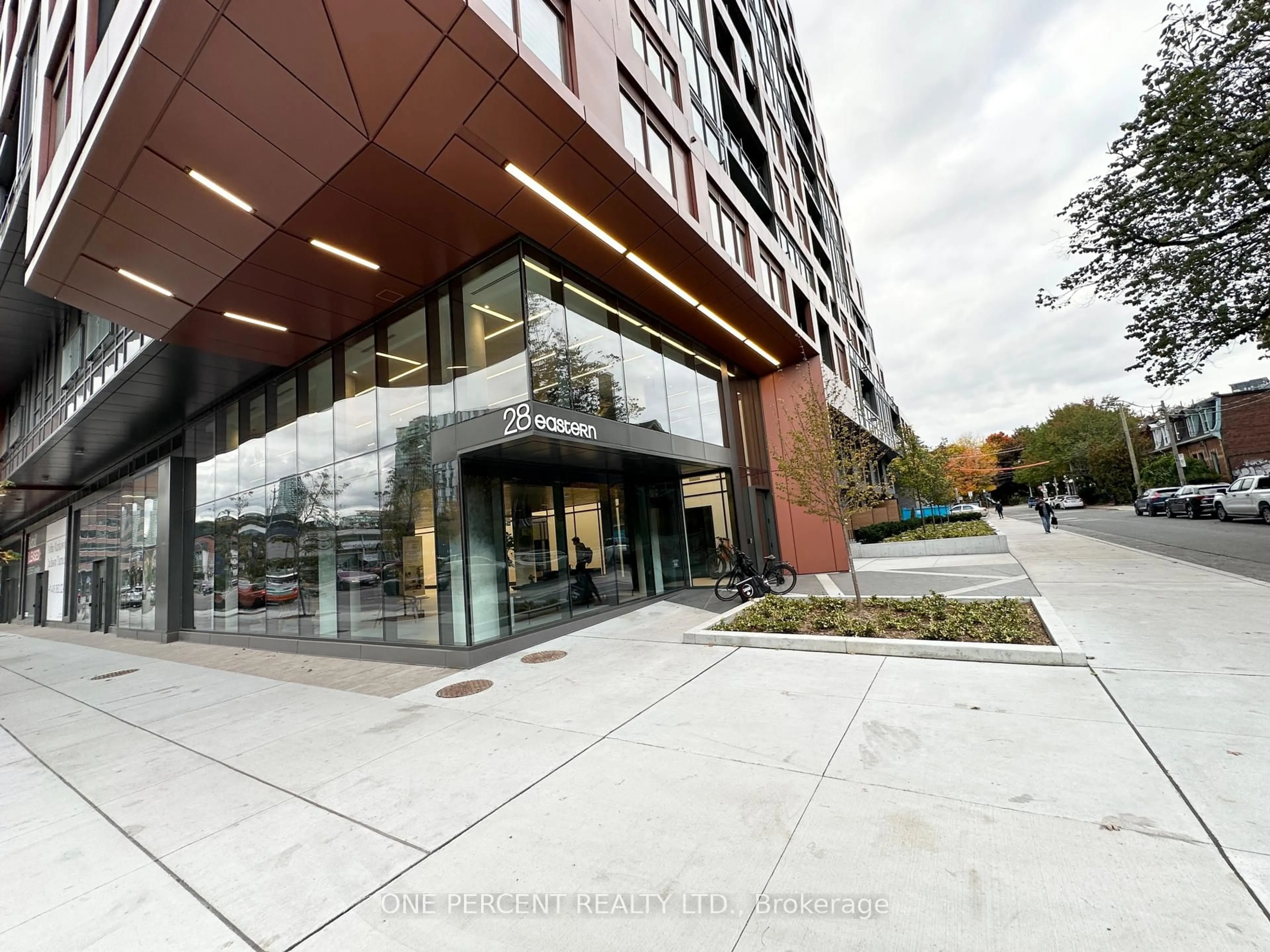 Indoor foyer for 28 Eastern Ave #414, Toronto Ontario M5A 0Y2