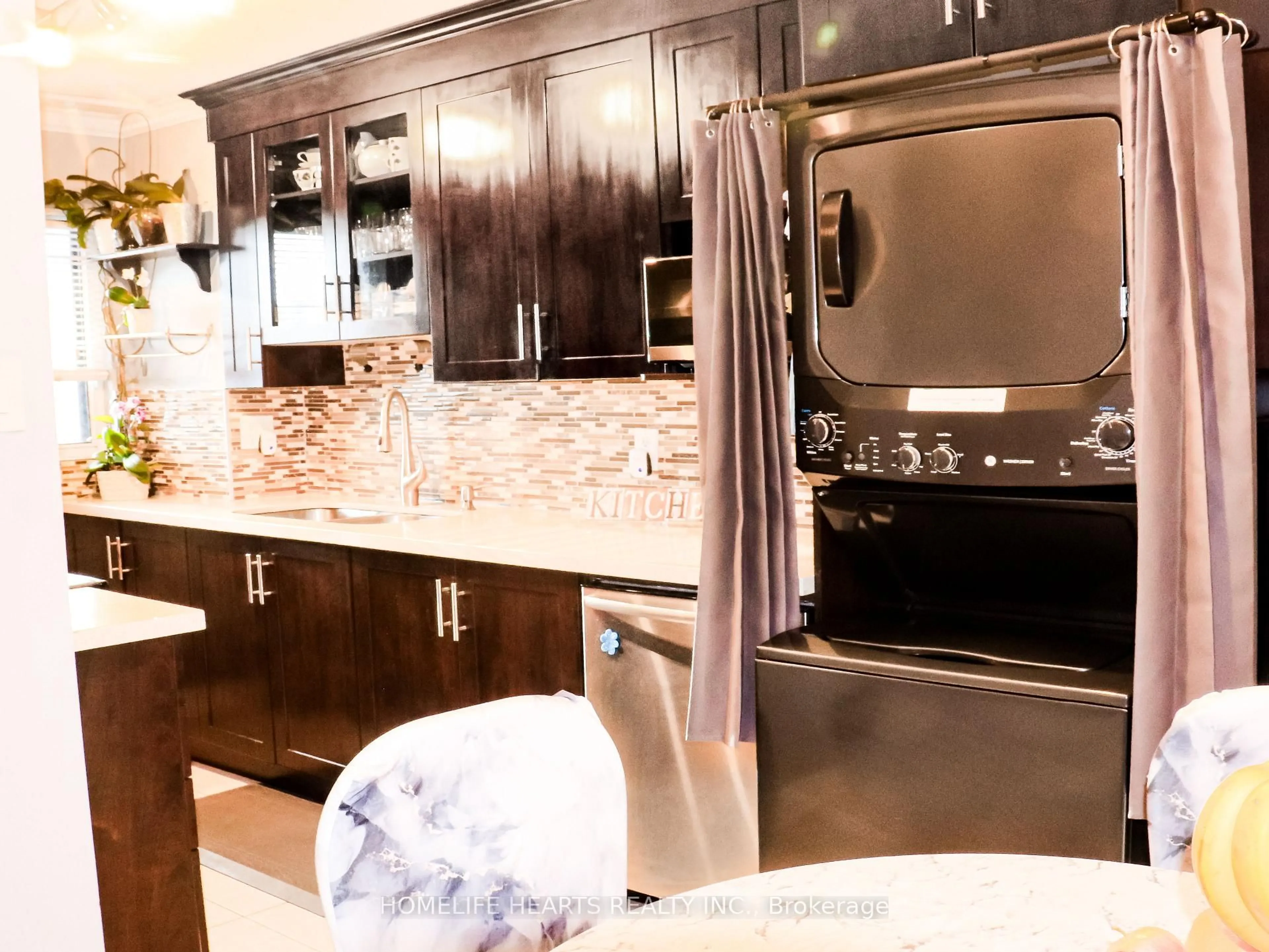 Contemporary kitchen, ceramic/tile floor for 140 Leeward Glwy #316, Toronto Ontario M3C 2Y9