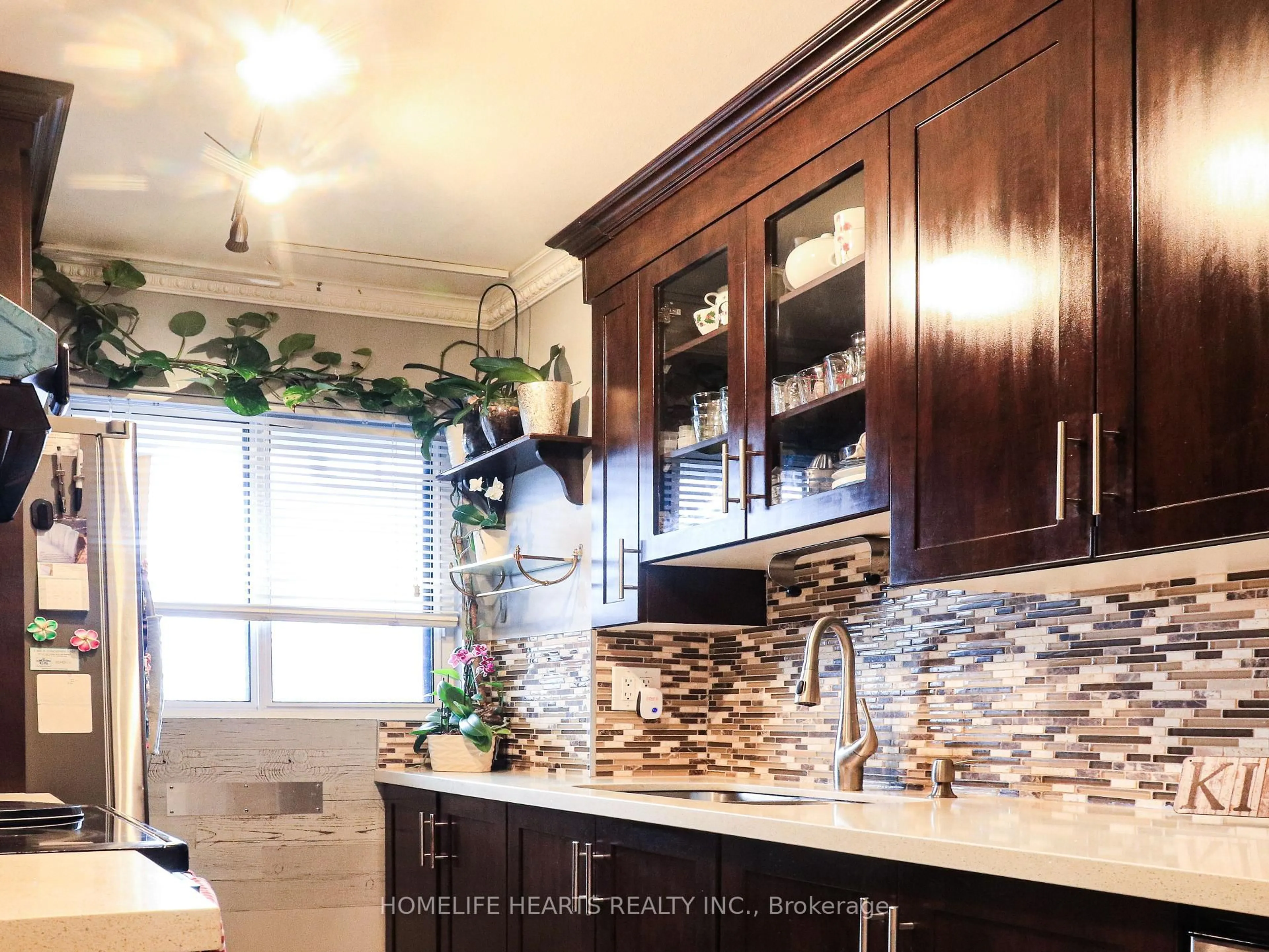 Contemporary kitchen, ceramic/tile floor for 140 Leeward Glwy #316, Toronto Ontario M3C 2Y9