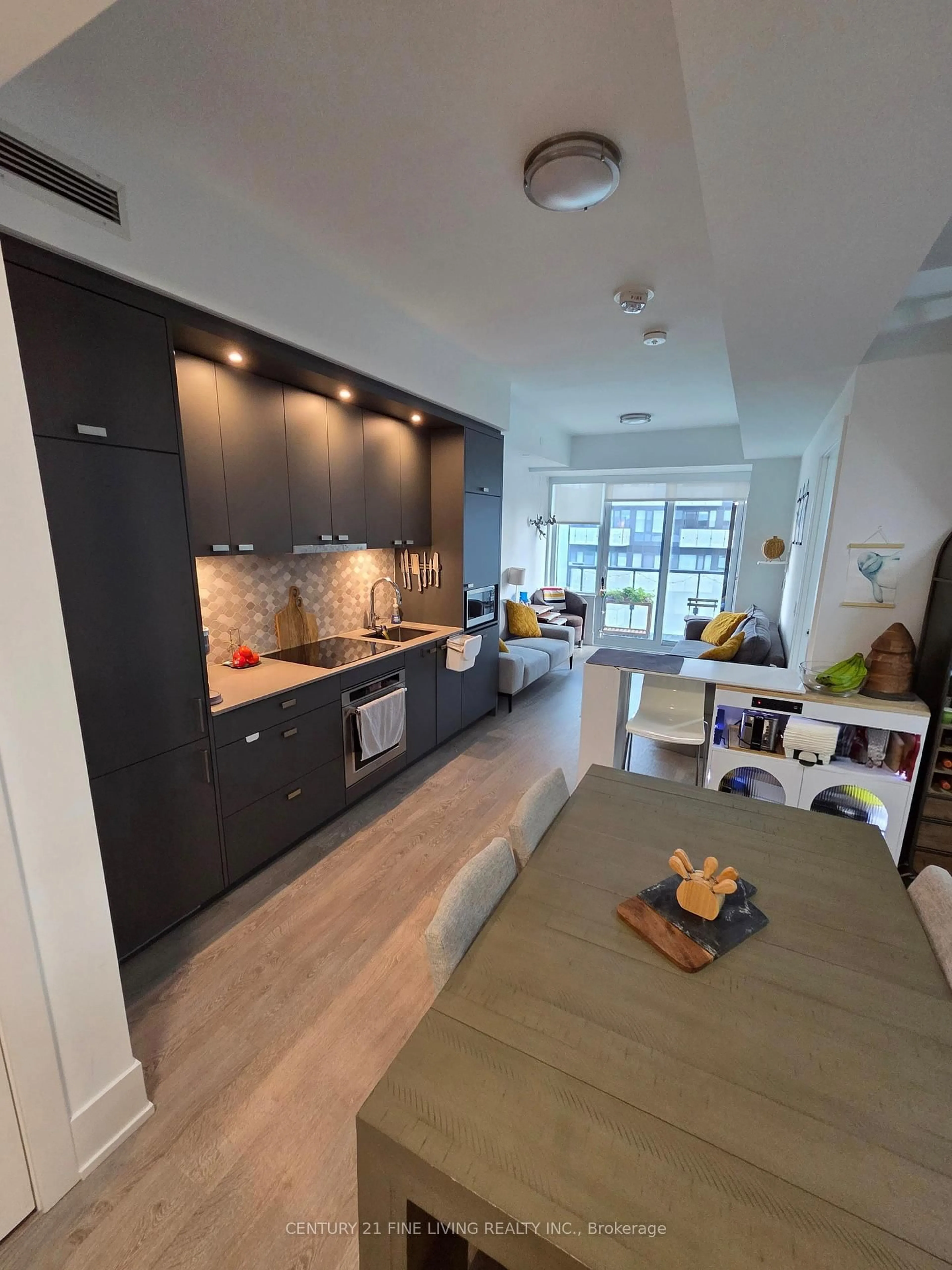 Contemporary kitchen, unknown for 480 Front St #PH10, Toronto Ontario M5V 0V5