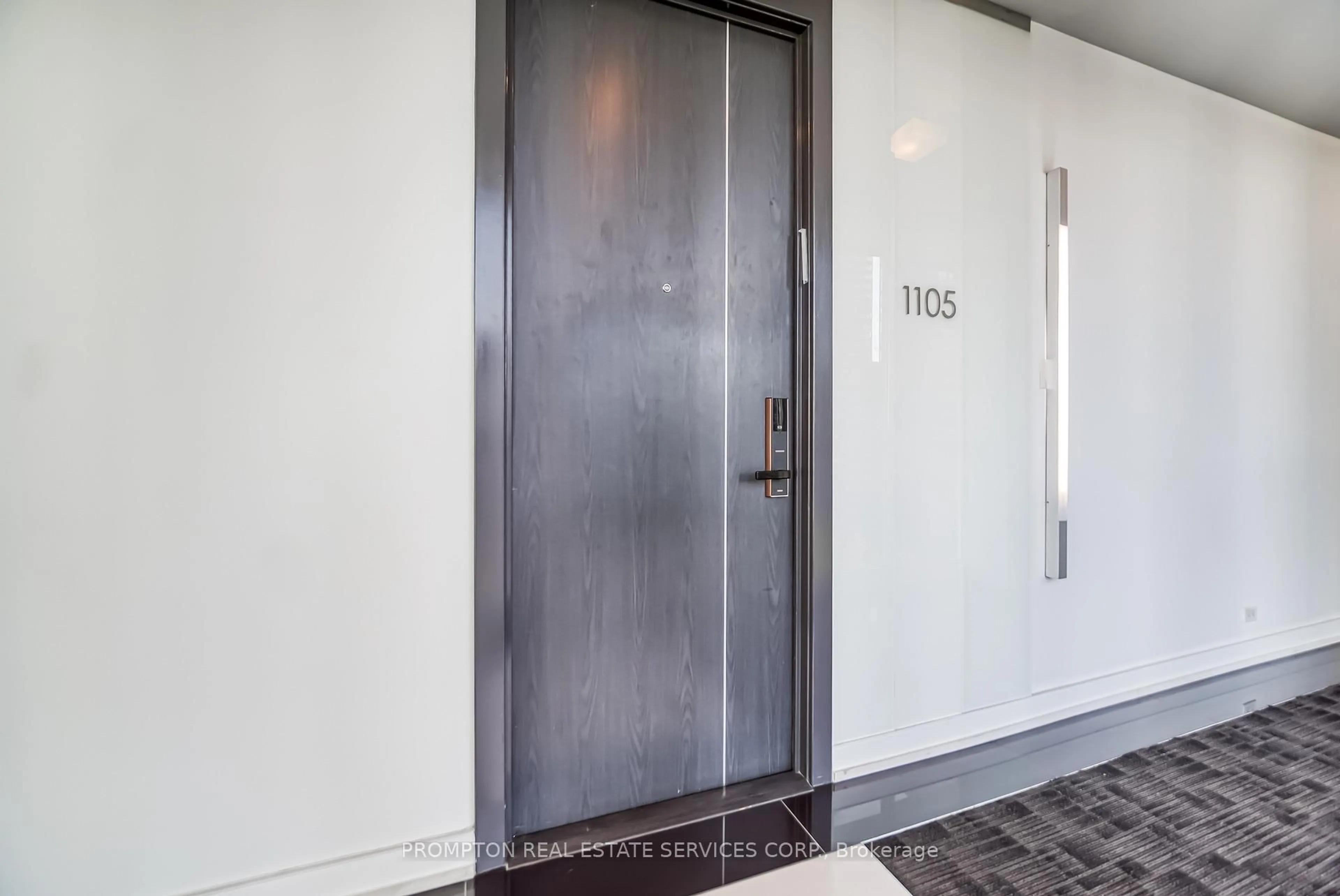 Indoor foyer for 220 George St #1105, Toronto Ontario M5A 2N1
