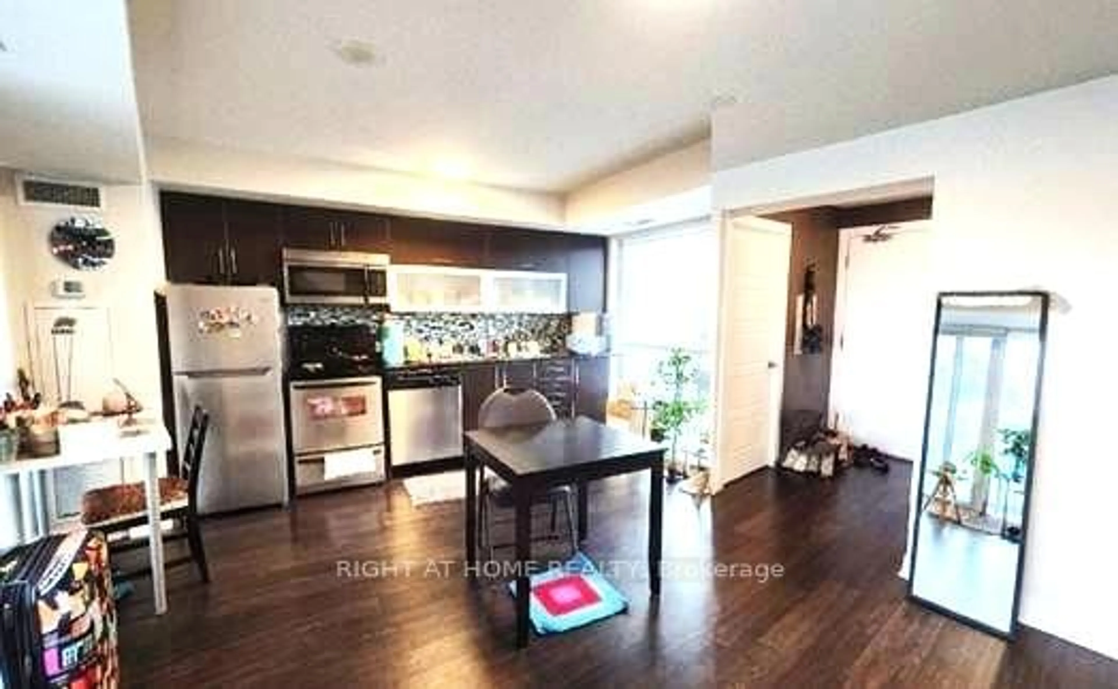 Open concept kitchen, wood/laminate floor for 100 Western Battery Rd #809, Toronto Ontario M6K 3S2