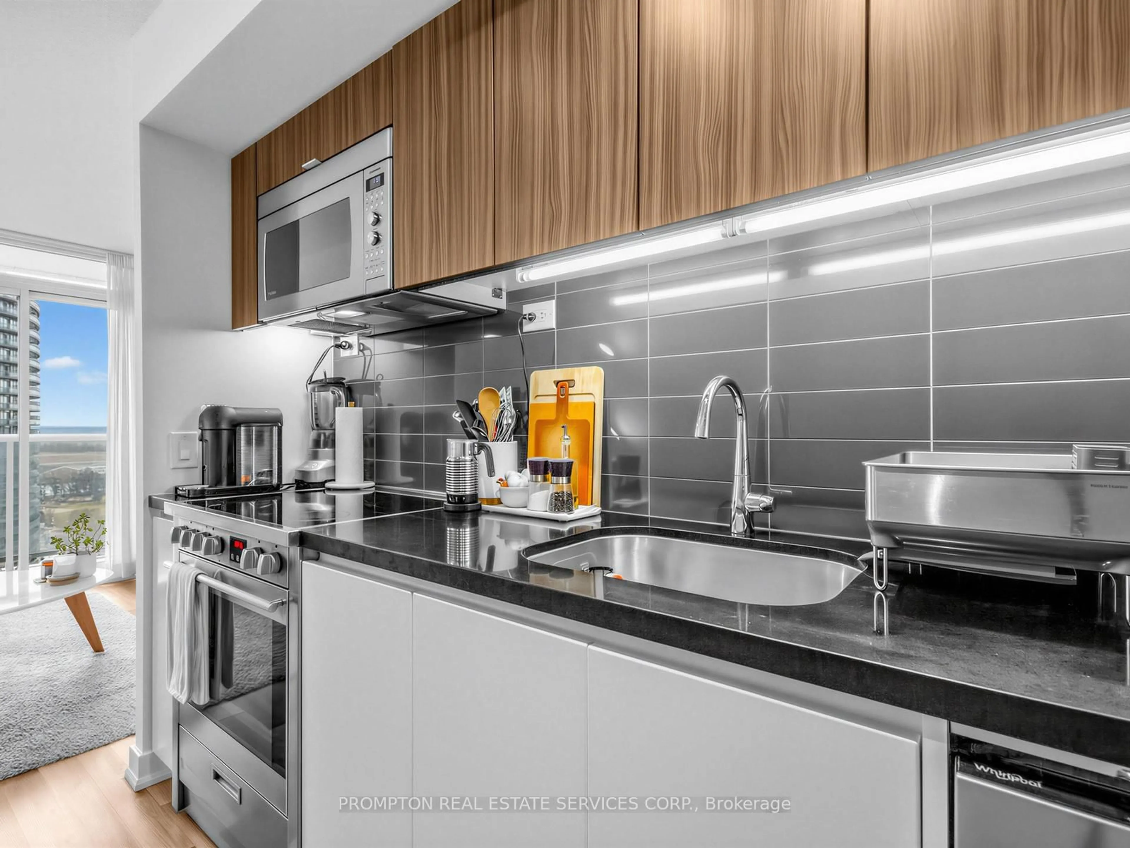 Standard kitchen, unknown for 85 Queens Wharf Rd #2102, Toronto Ontario M5V 0J9