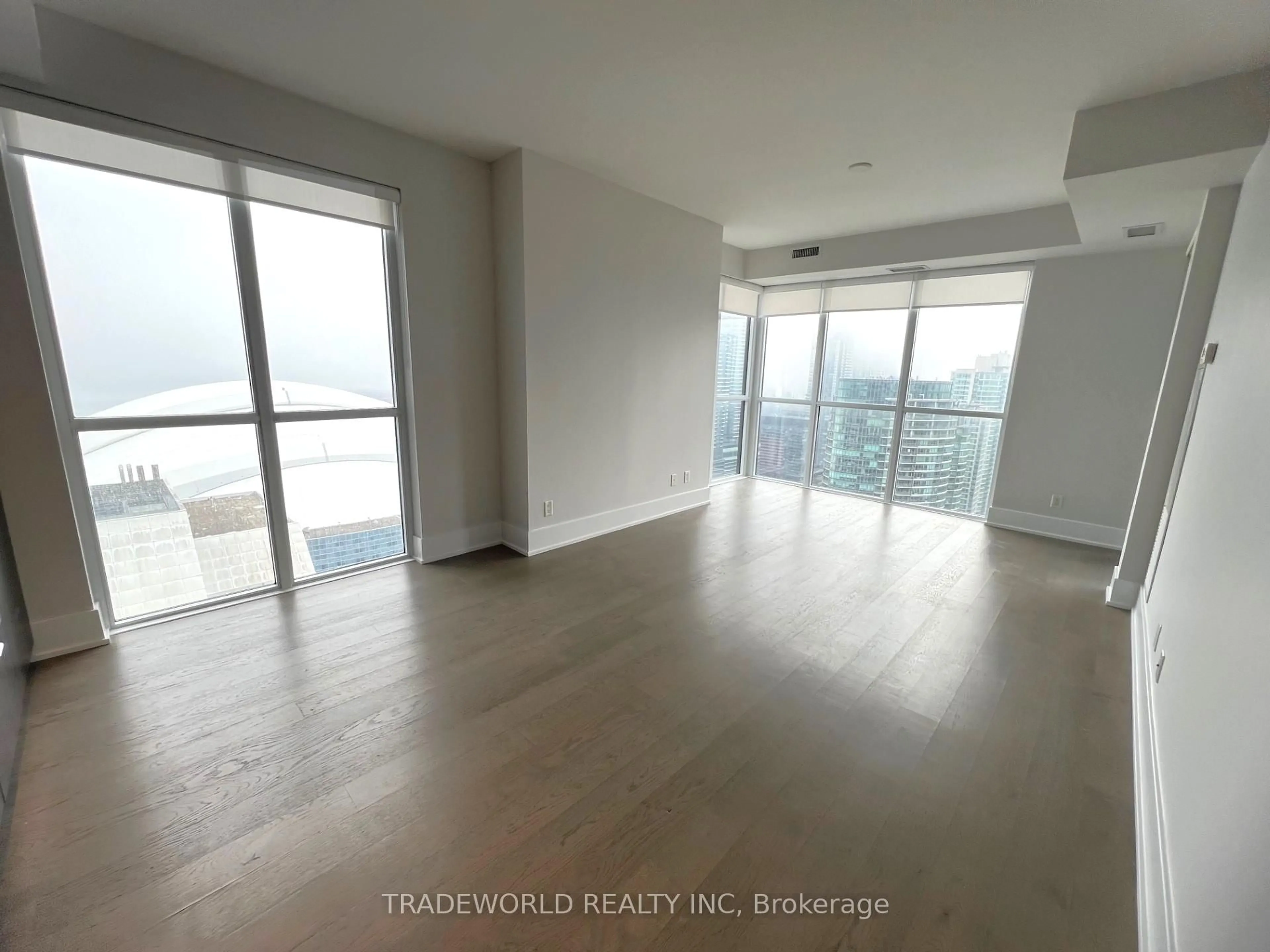 A pic of a room for 300 Front St #3212, Toronto Ontario M5V 0E9