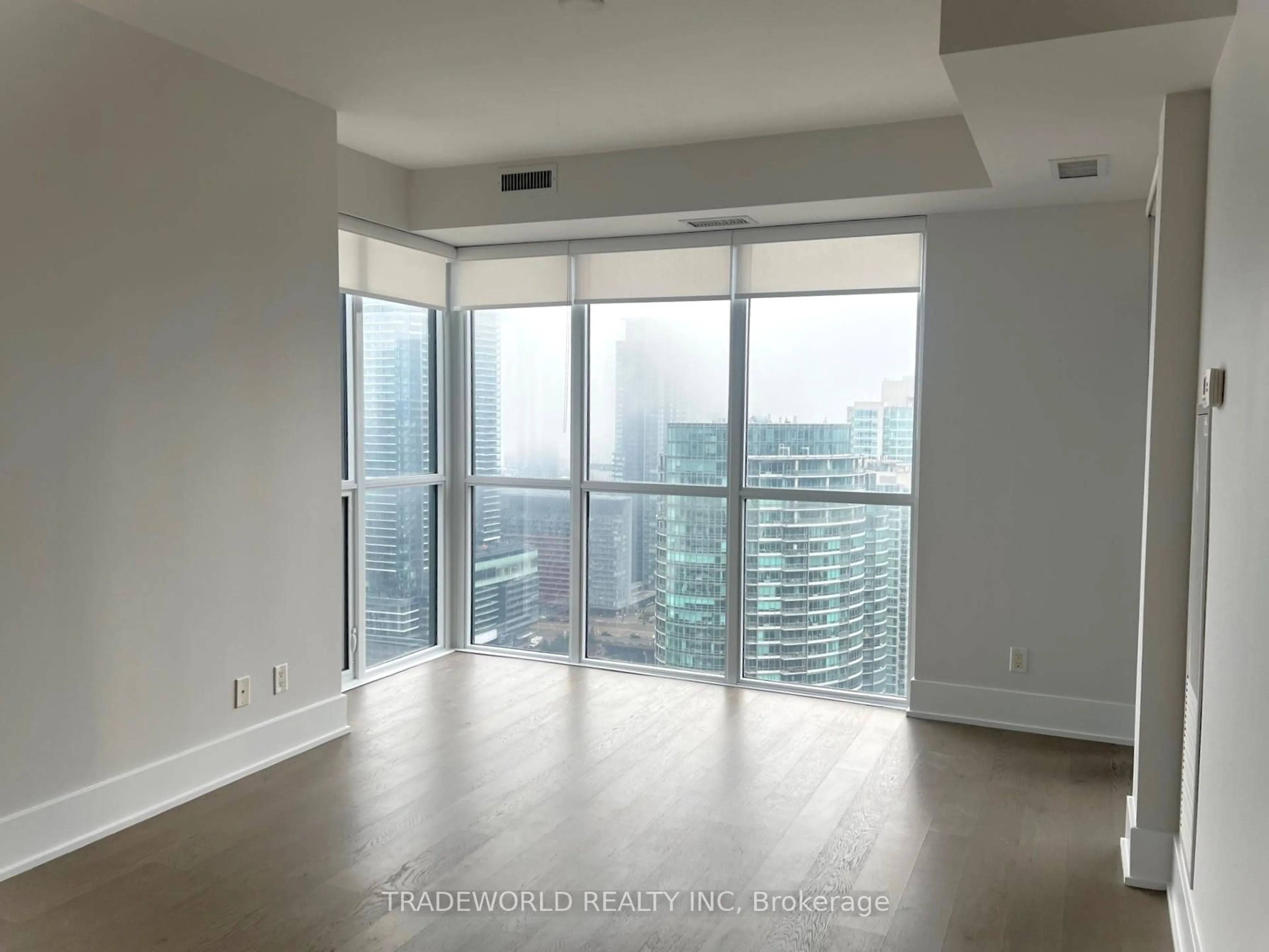 A pic of a room for 300 Front St #3212, Toronto Ontario M5V 0E9