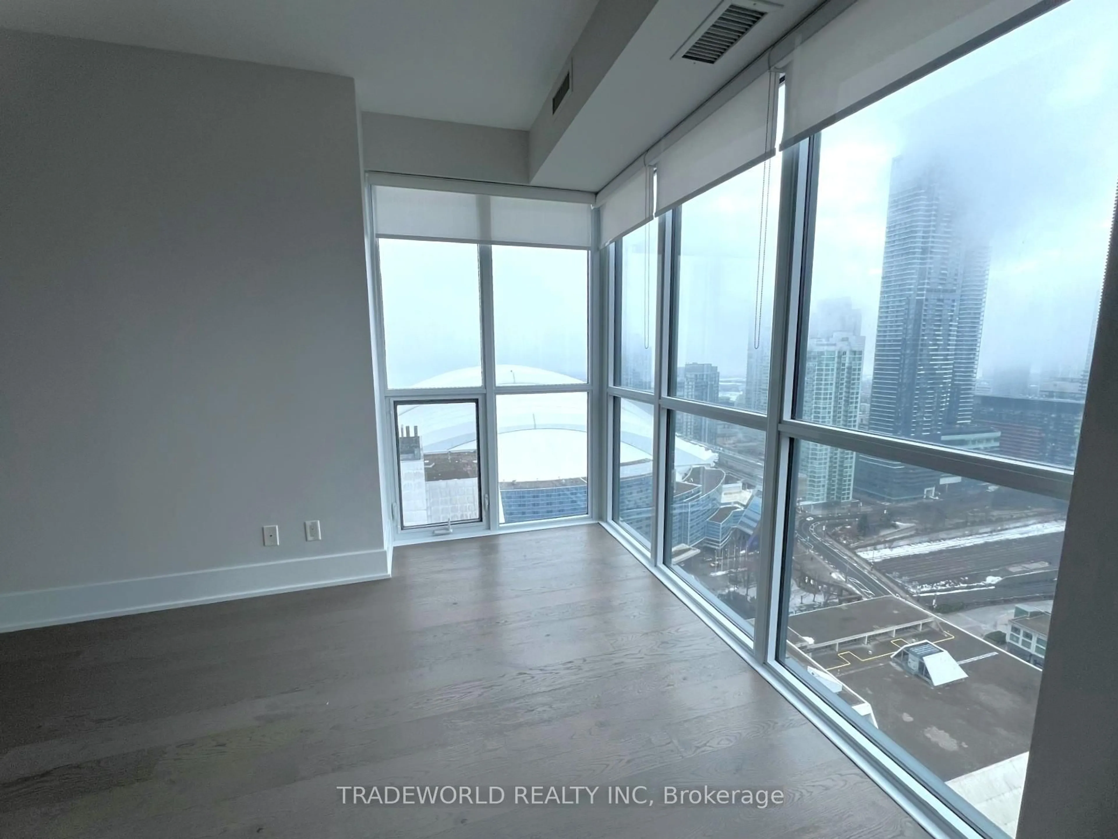 A pic of a room for 300 Front St #3212, Toronto Ontario M5V 0E9