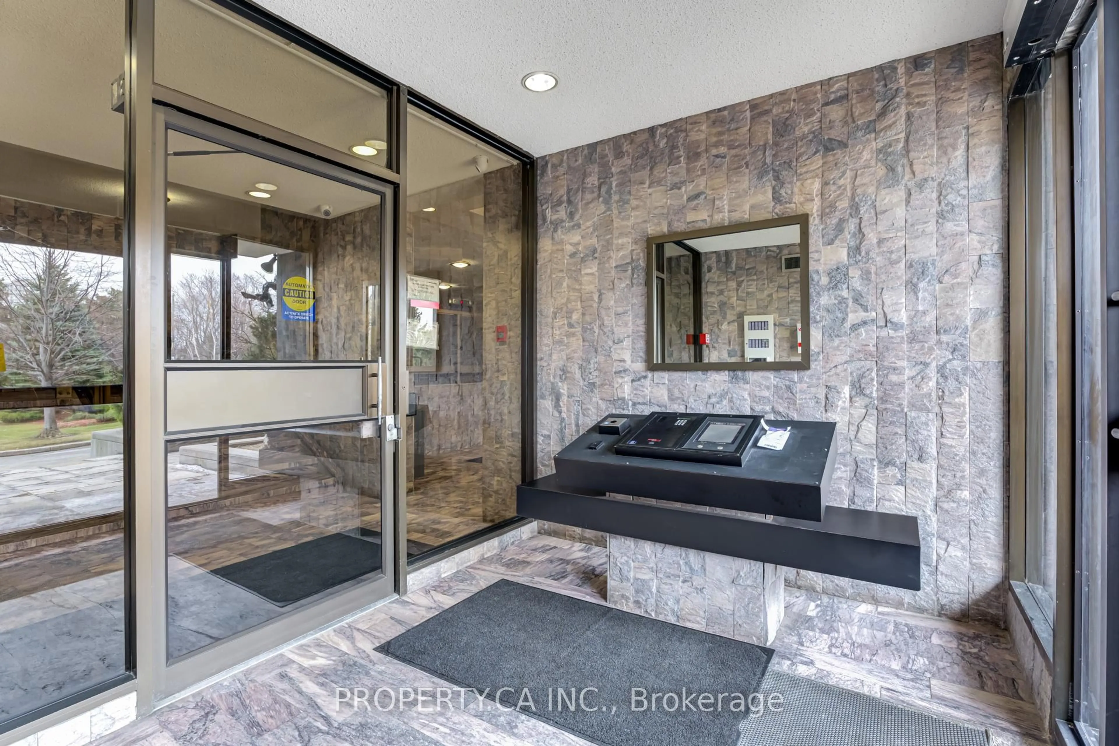 Contemporary bathroom, ceramic/tile floor for 135 Antibes Dr #2606, Toronto Ontario M2R 2Z1