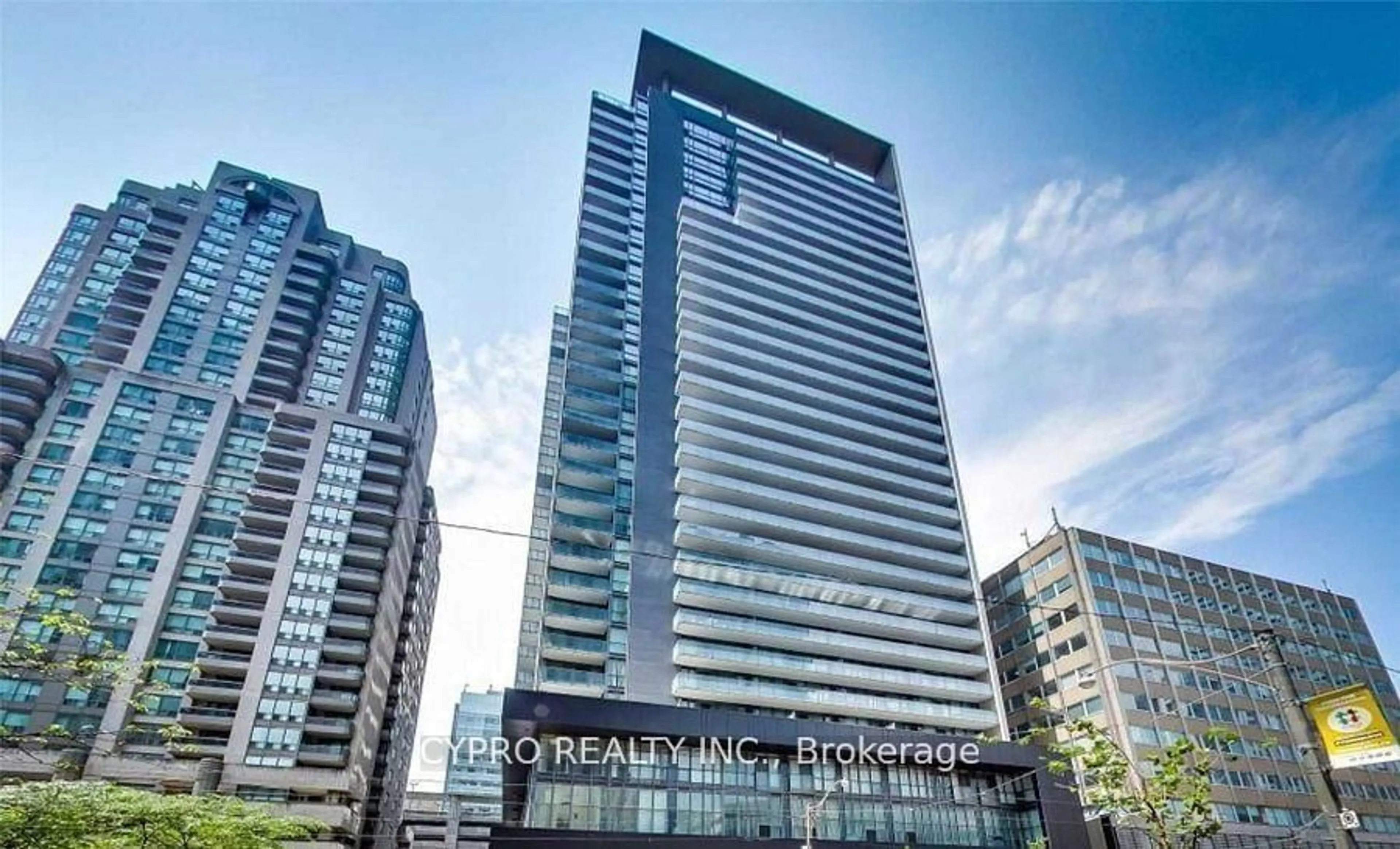 Indoor foyer for 770 BAY St #601, Toronto Ontario M5G 0A6