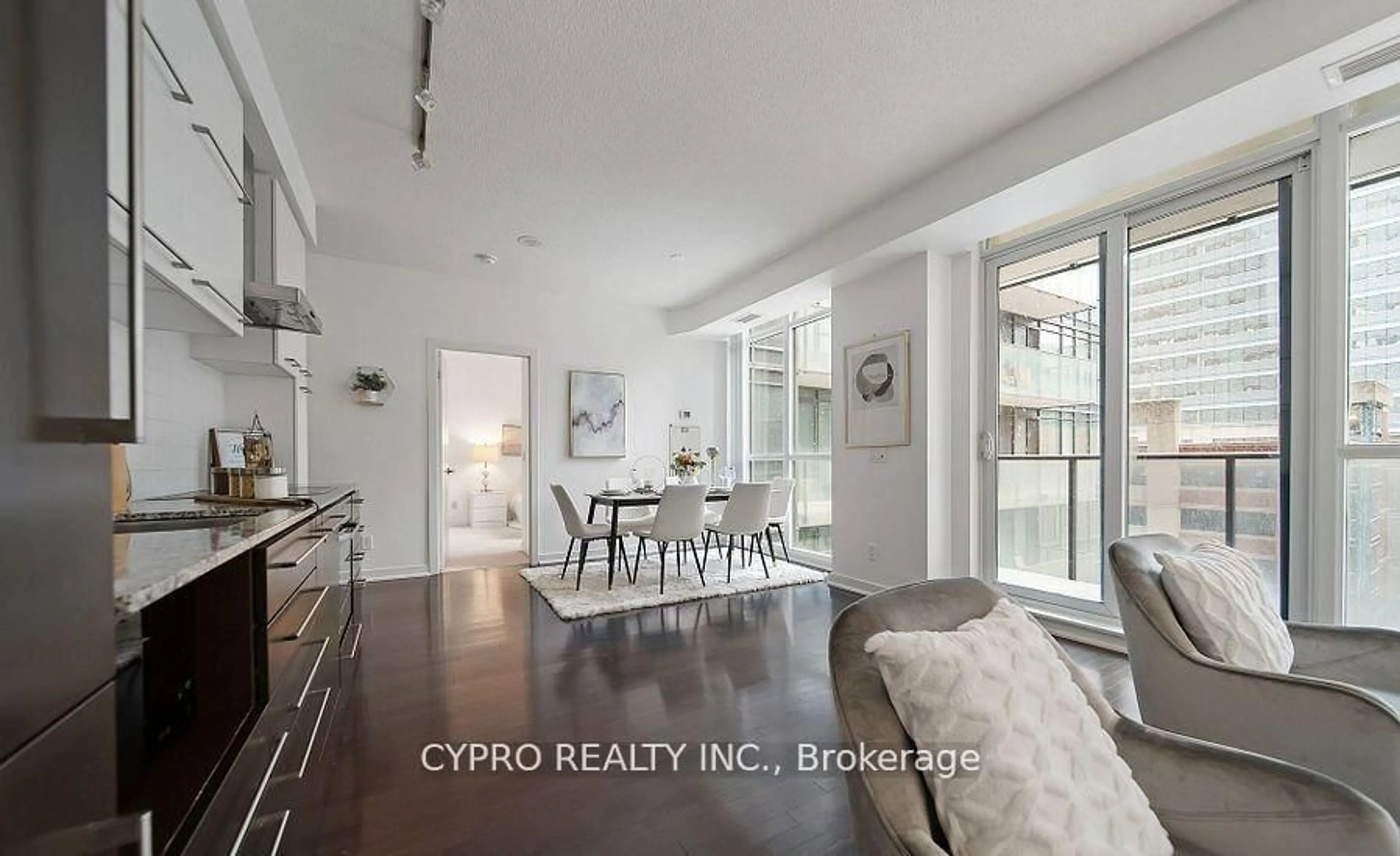 Unknown for 770 BAY St #601, Toronto Ontario M5G 0A6