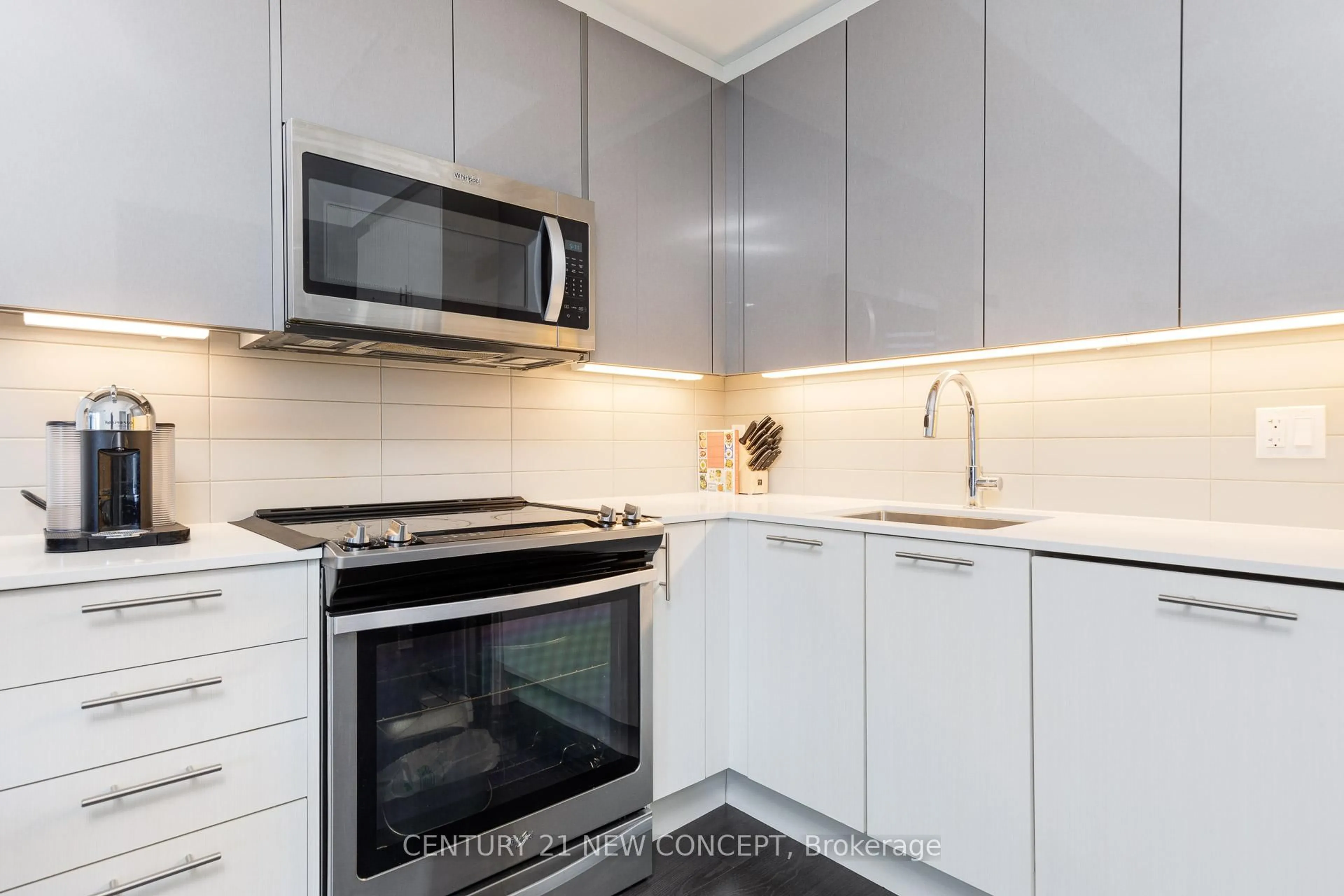 Standard kitchen, unknown for 403 Church St #3508, Toronto Ontario M4Y 0C9