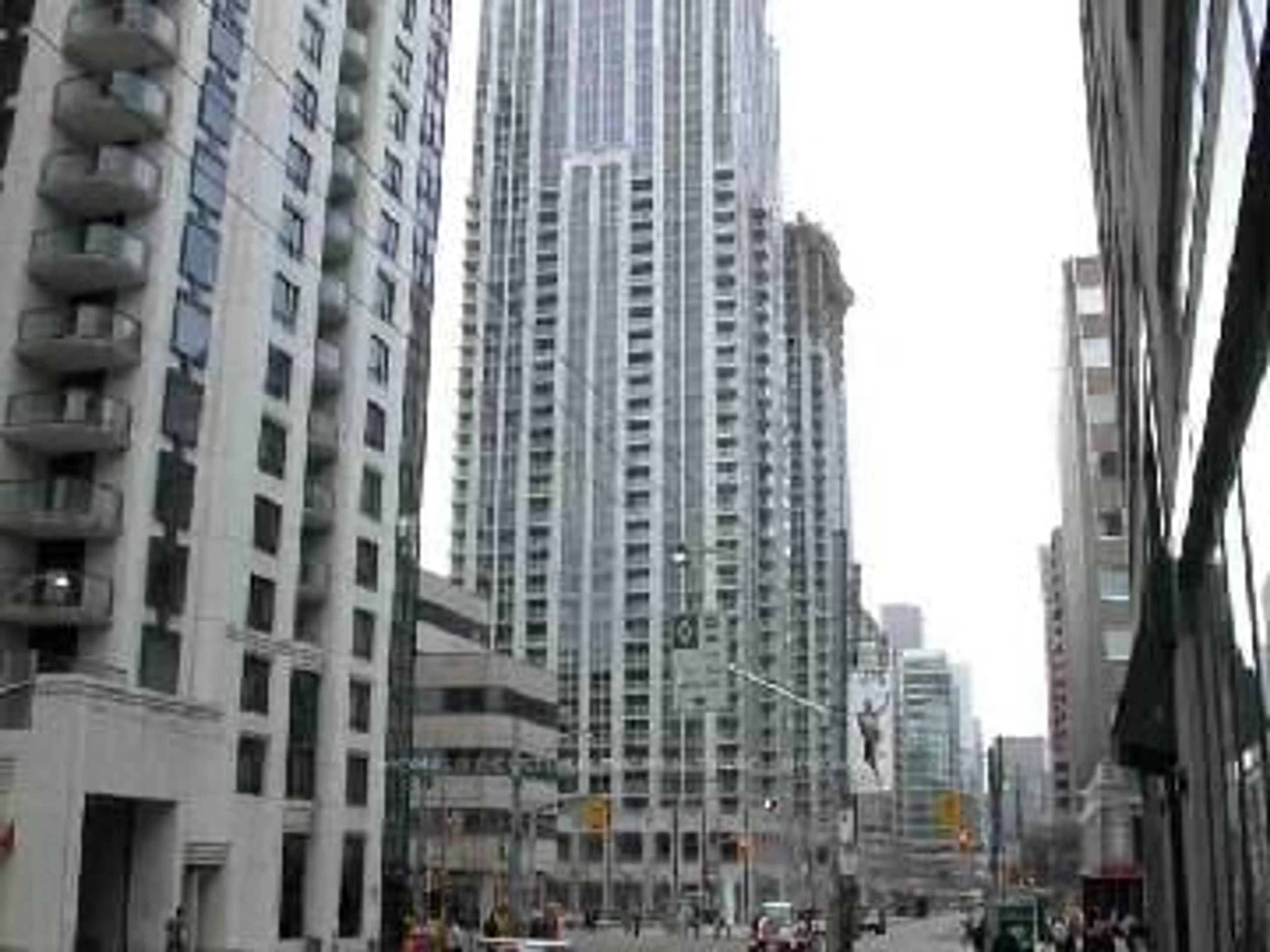 Unknown for 763 Bay St #1109, Toronto Ontario M5G 2R3