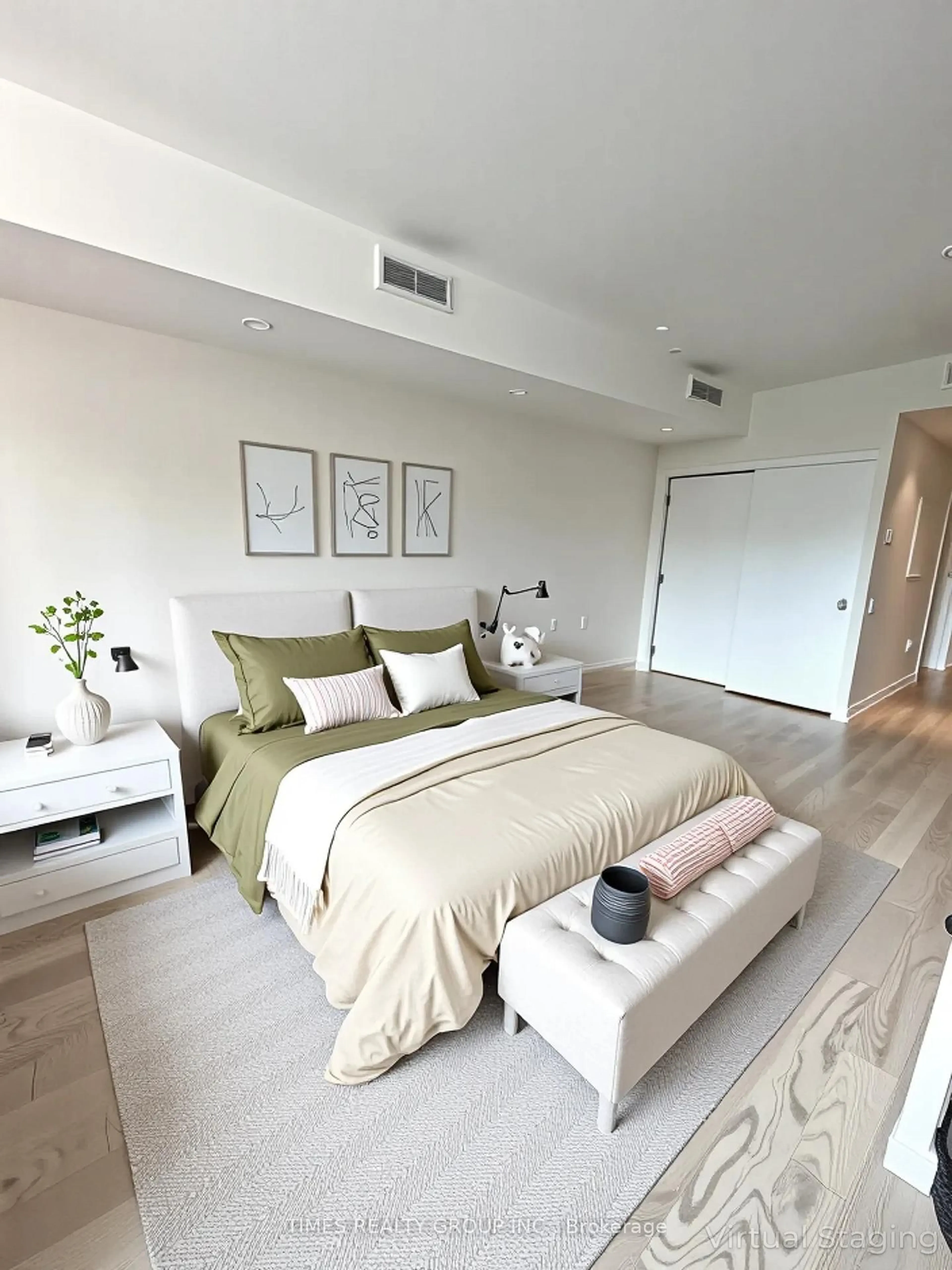 Bedroom with bed, unknown for 60 Colborne St #608, Toronto Ontario M5E 1E3