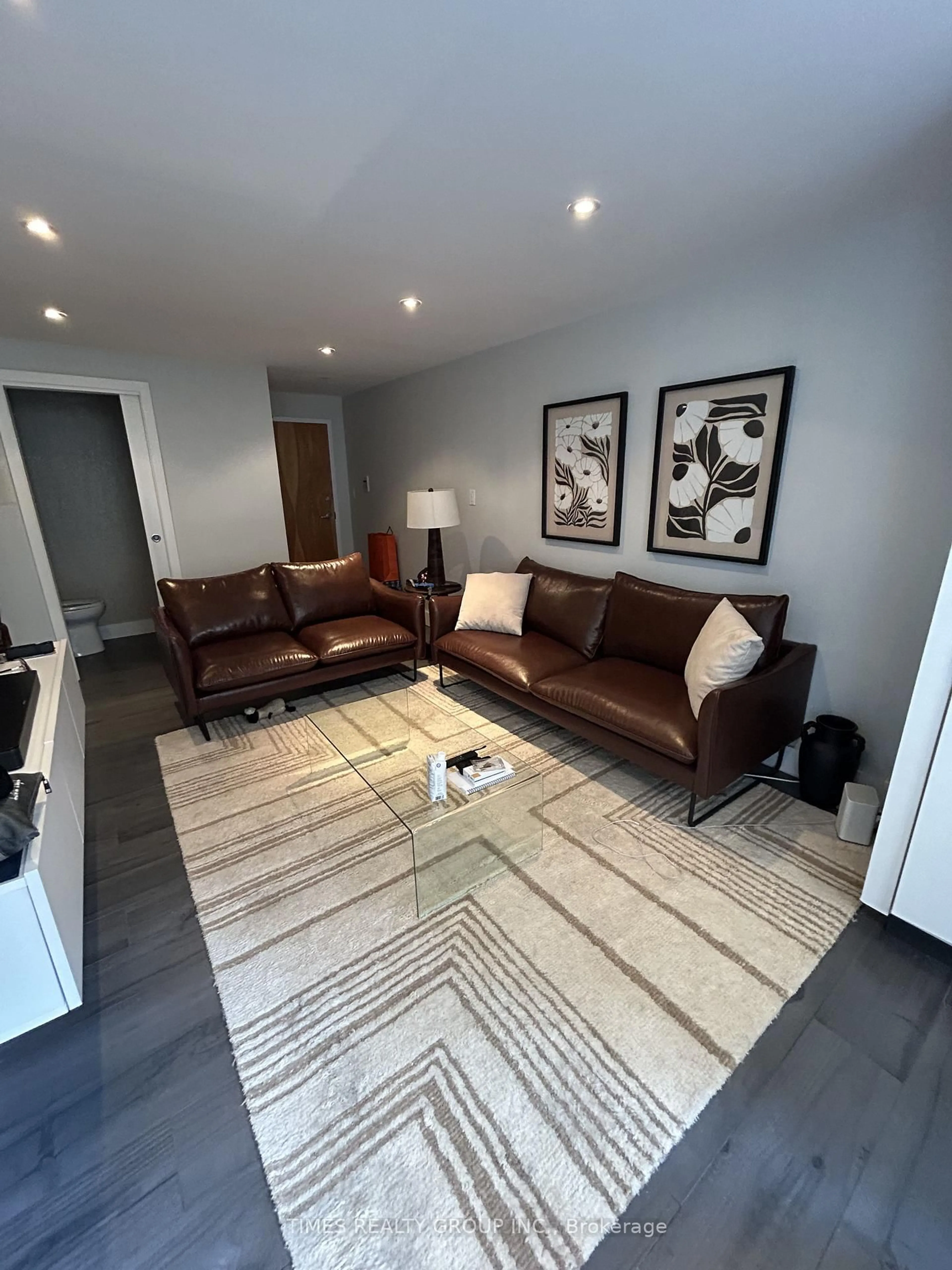 Living room with furniture, unknown for 80 Cumberland St #301, Toronto Ontario M5R 3V1