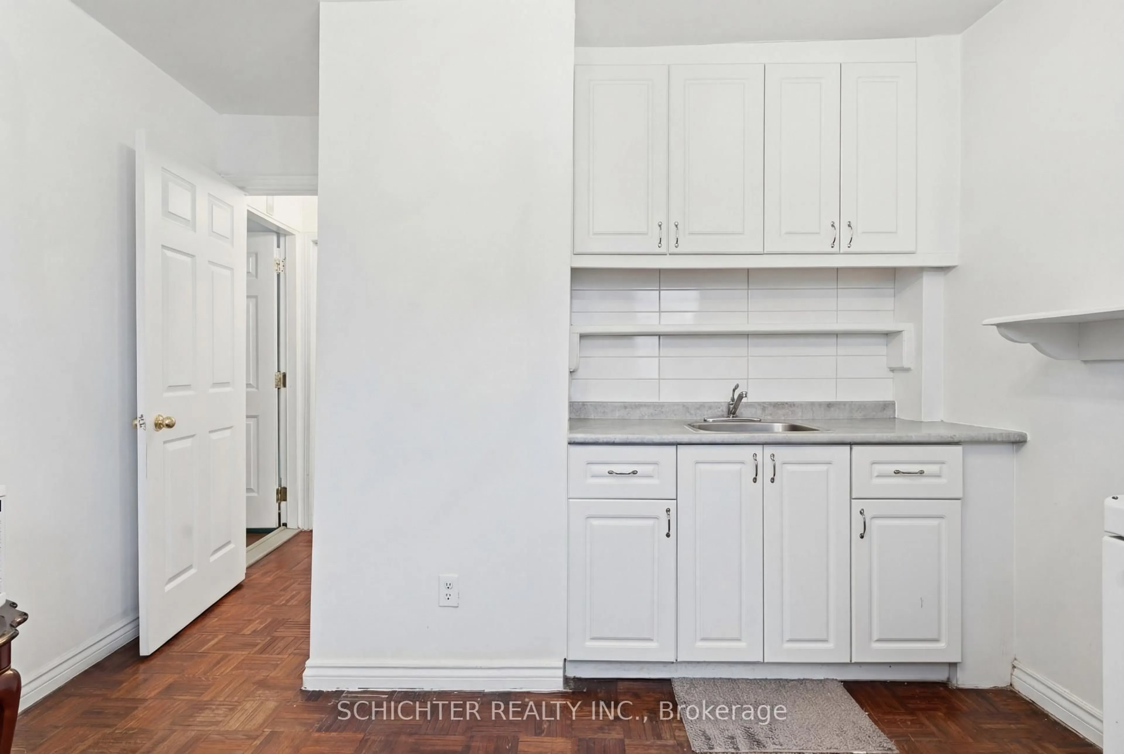 Standard kitchen, unknown for 705 Vaughan Rd #Triplex, Toronto Ontario M6E 2Y8