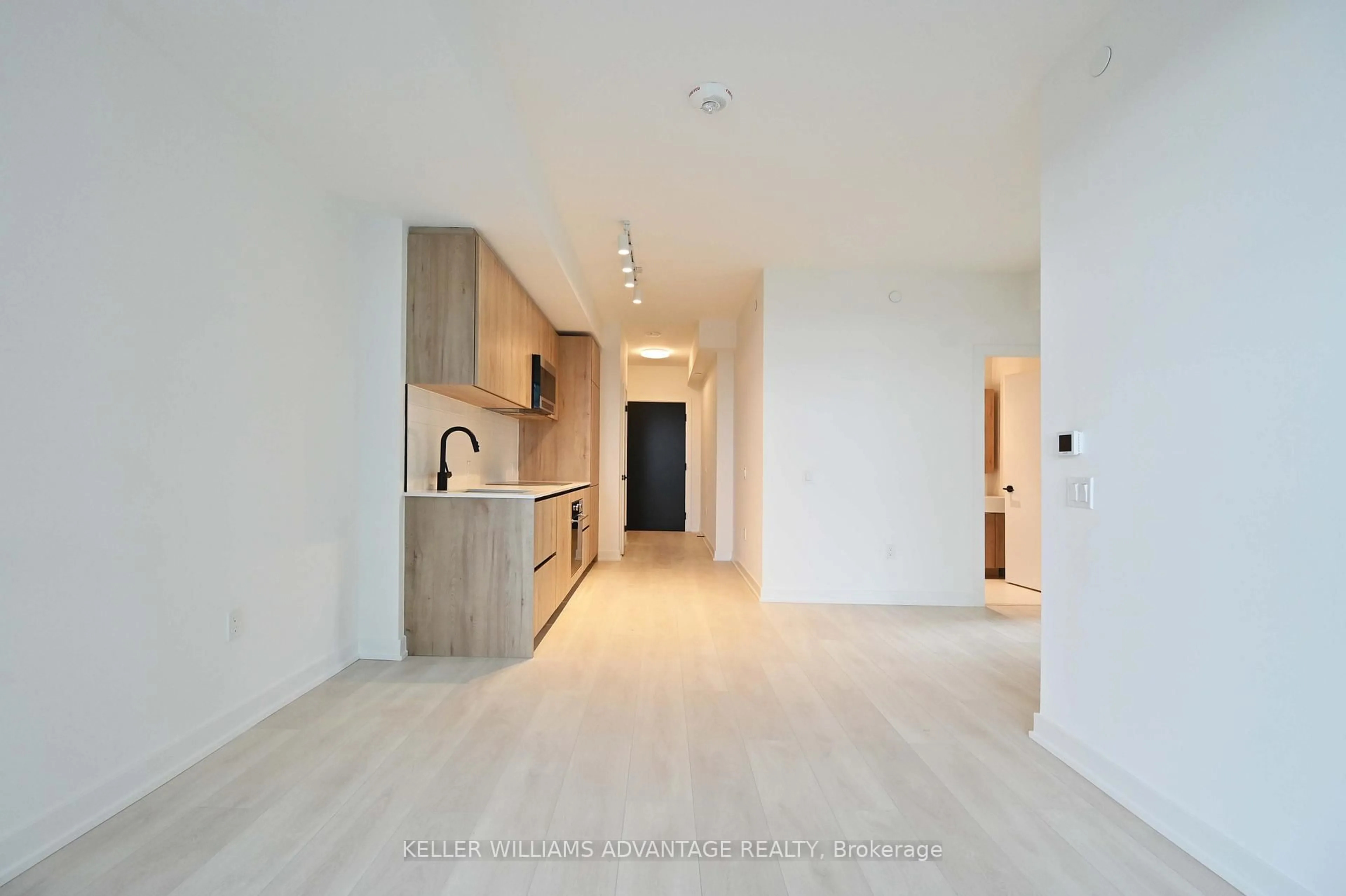 Unknown for 117 Broadway Ave #3004, Toronto Ontario M4P 1V3