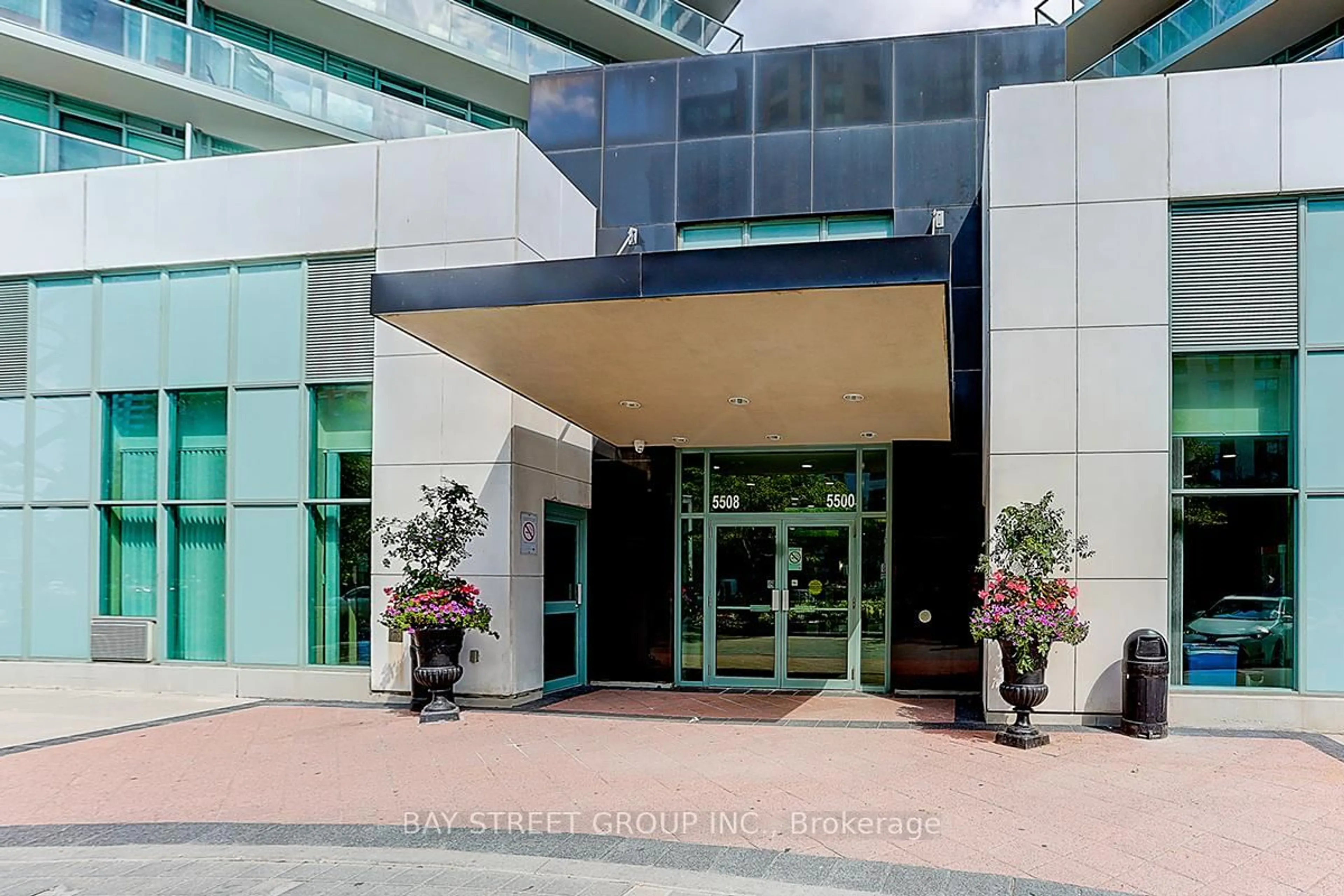 Indoor foyer for 5500 Yonge St #PH3, Toronto Ontario M2N 7L1
