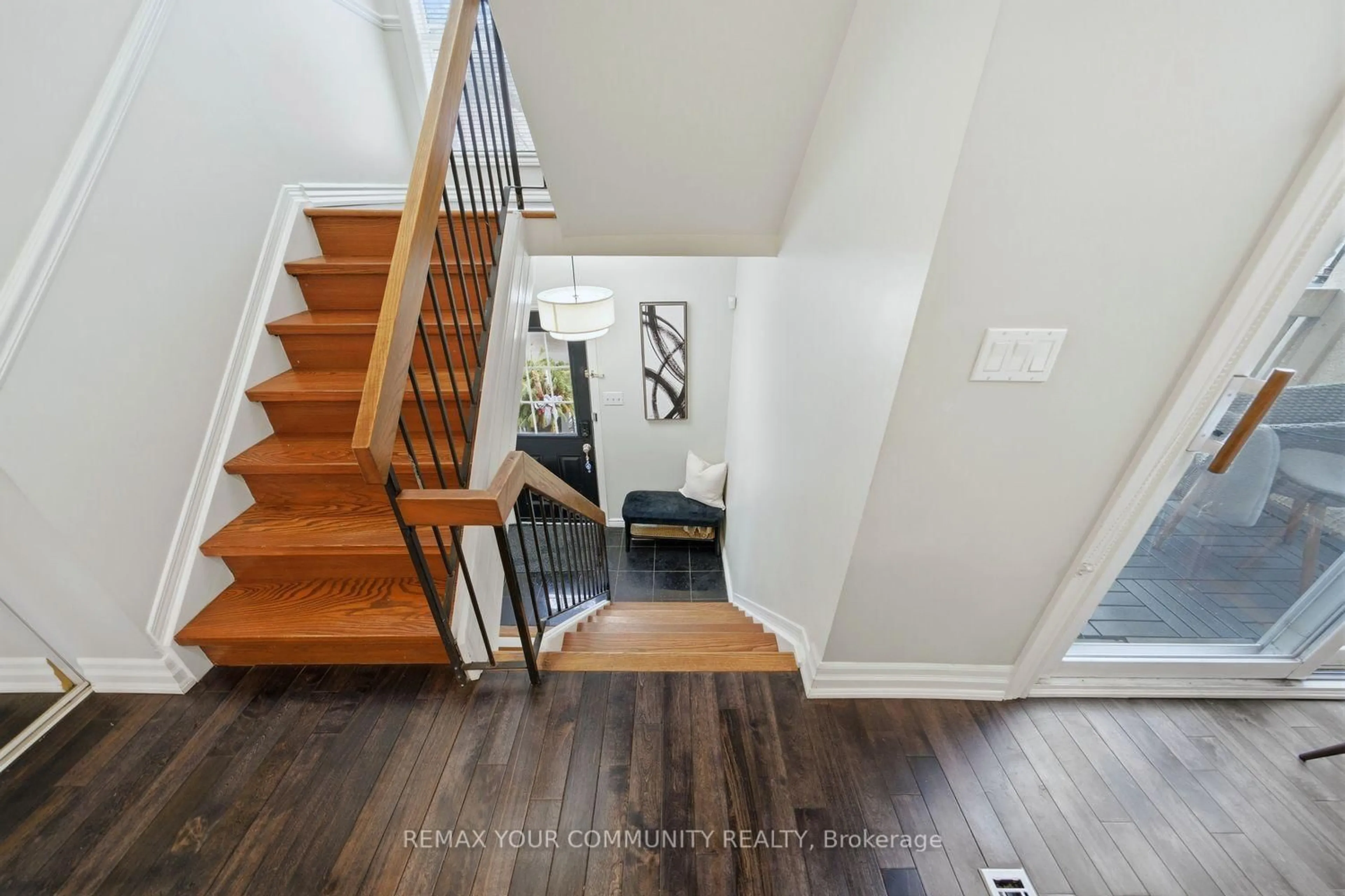 Indoor entryway for 25 Cheryl Shepway Cres, Toronto Ontario M2J 4R5