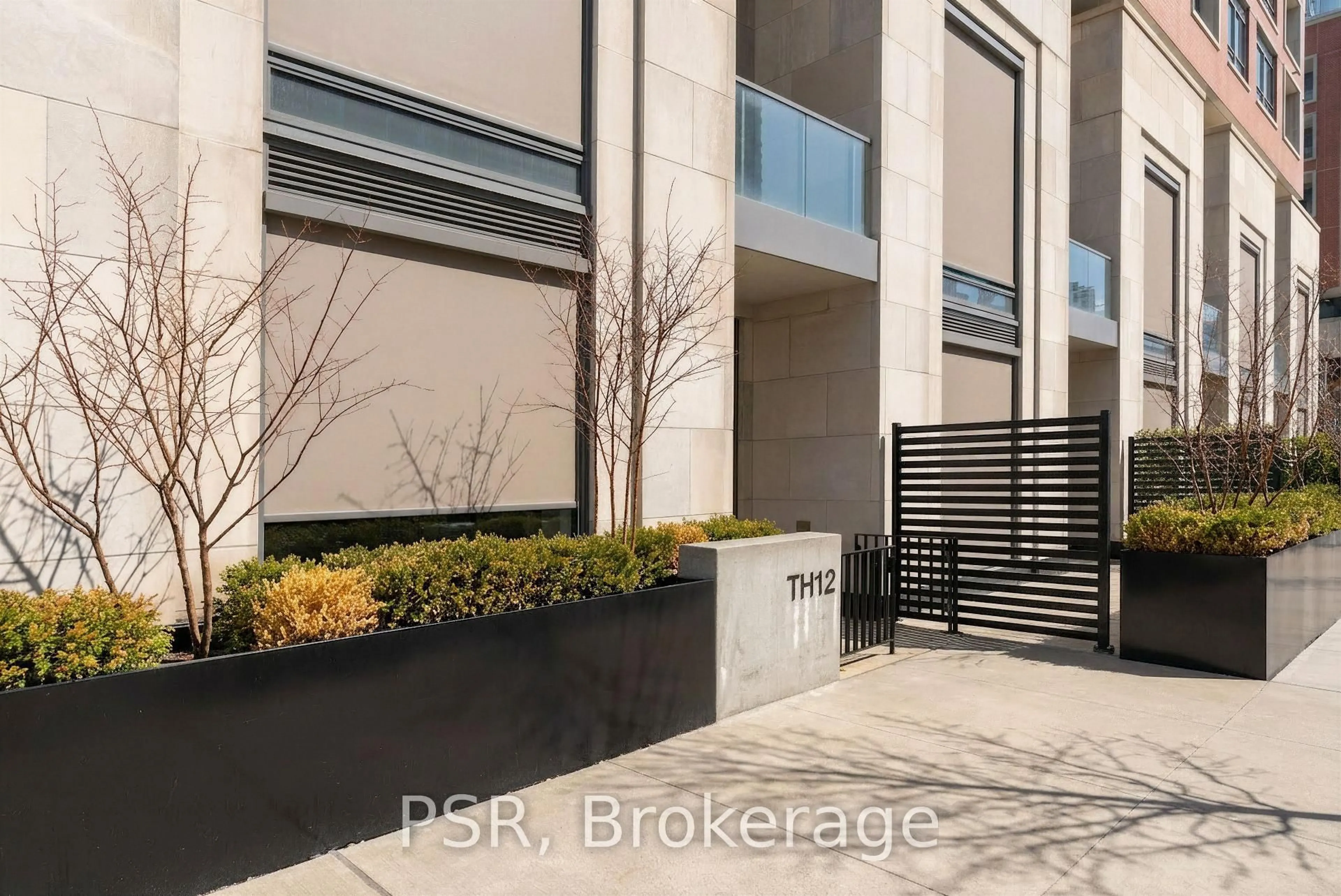 Unknown for 33 Frederick Todd Way #TH12, Toronto Ontario M4G 0C9