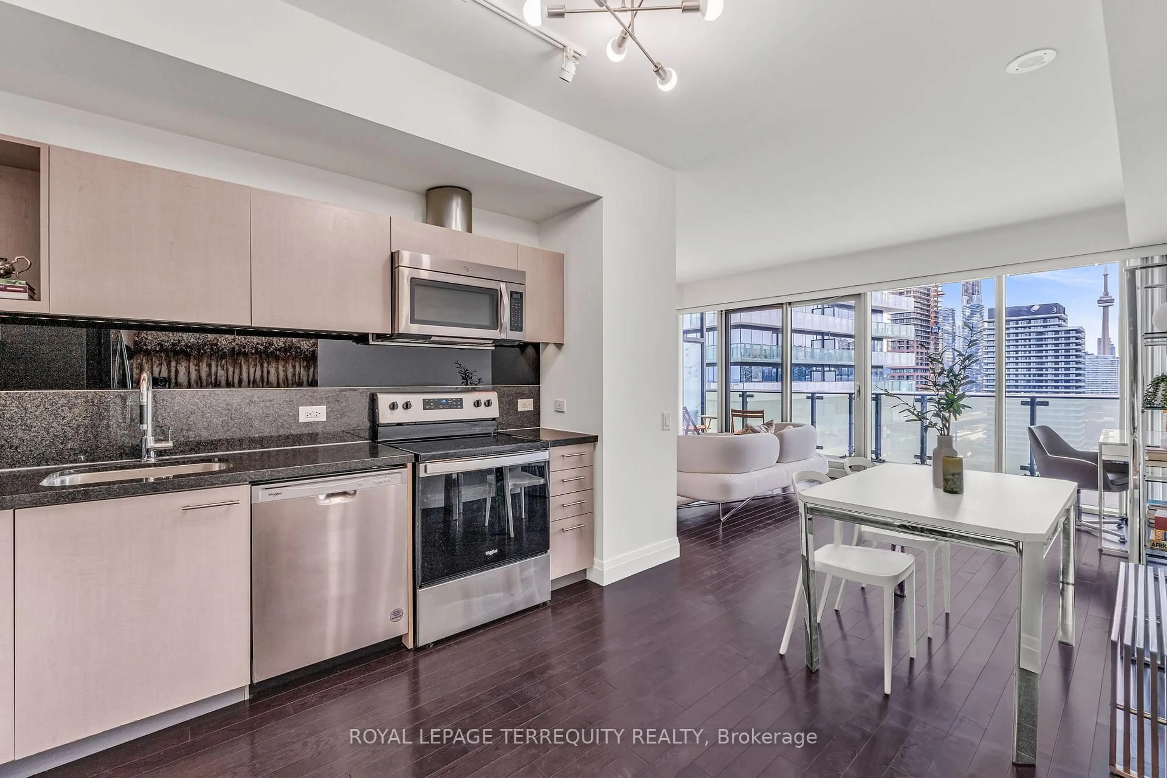 Unknown for 390 Cherry St #2401, Toronto Ontario M5A 0E2